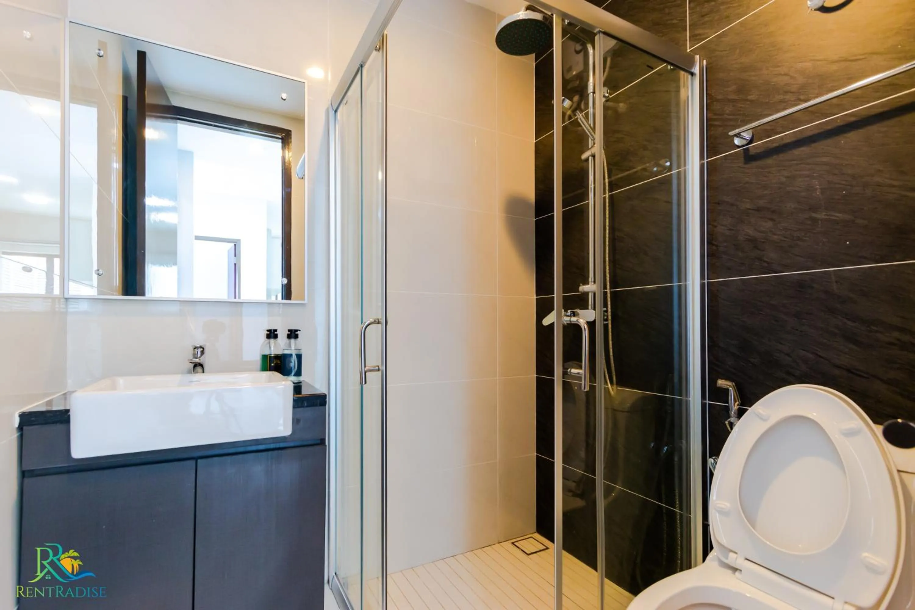 Bathroom in Country Garden Danga Bay @ UHA