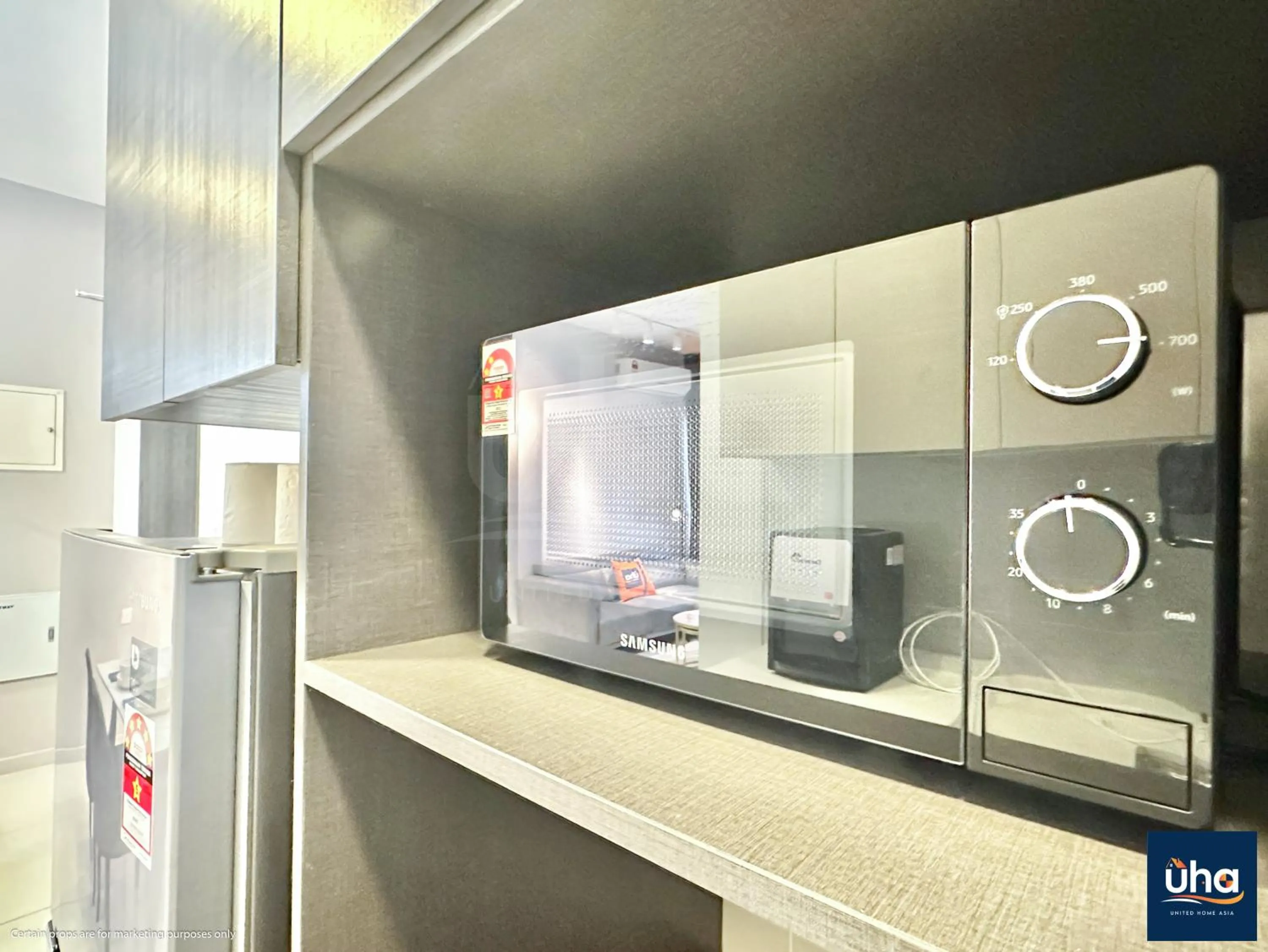 microwave in Country Garden Danga Bay @ UHA