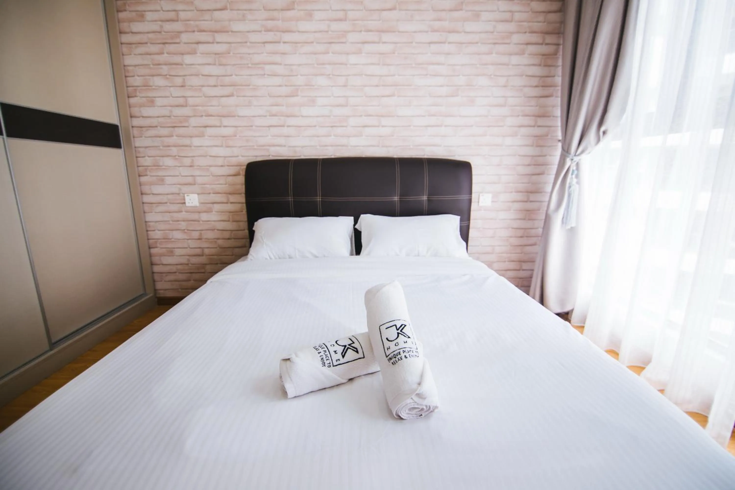 Bedroom, Bed in Country Garden Danga Bay @ UHA