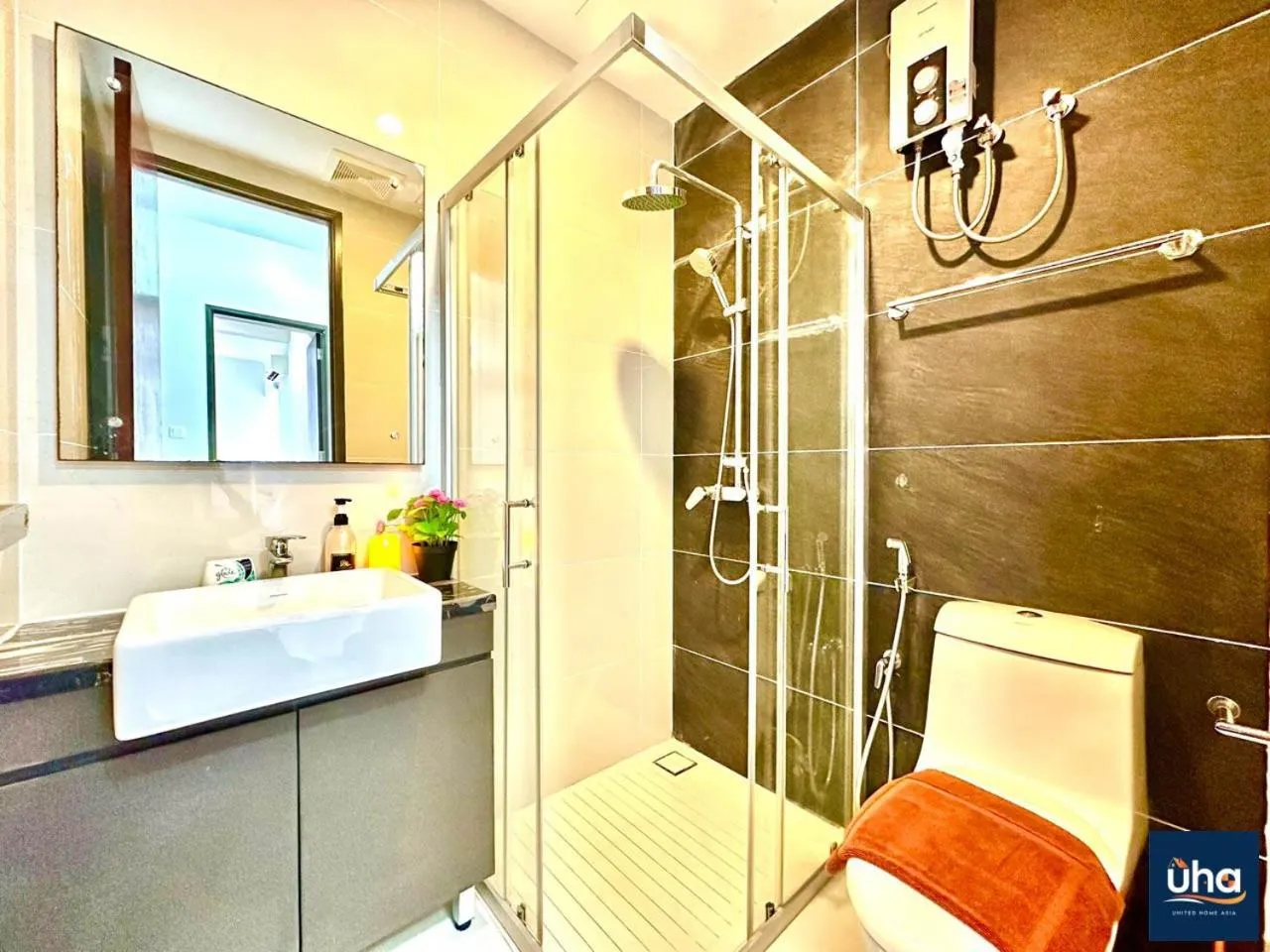 Shower in Country Garden Danga Bay @ UHA