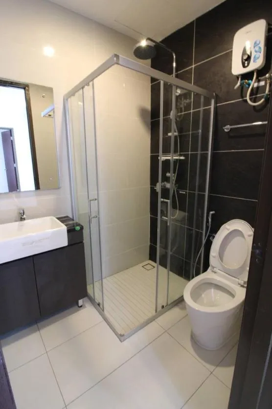 Bathroom in Country Garden Danga Bay @ UHA