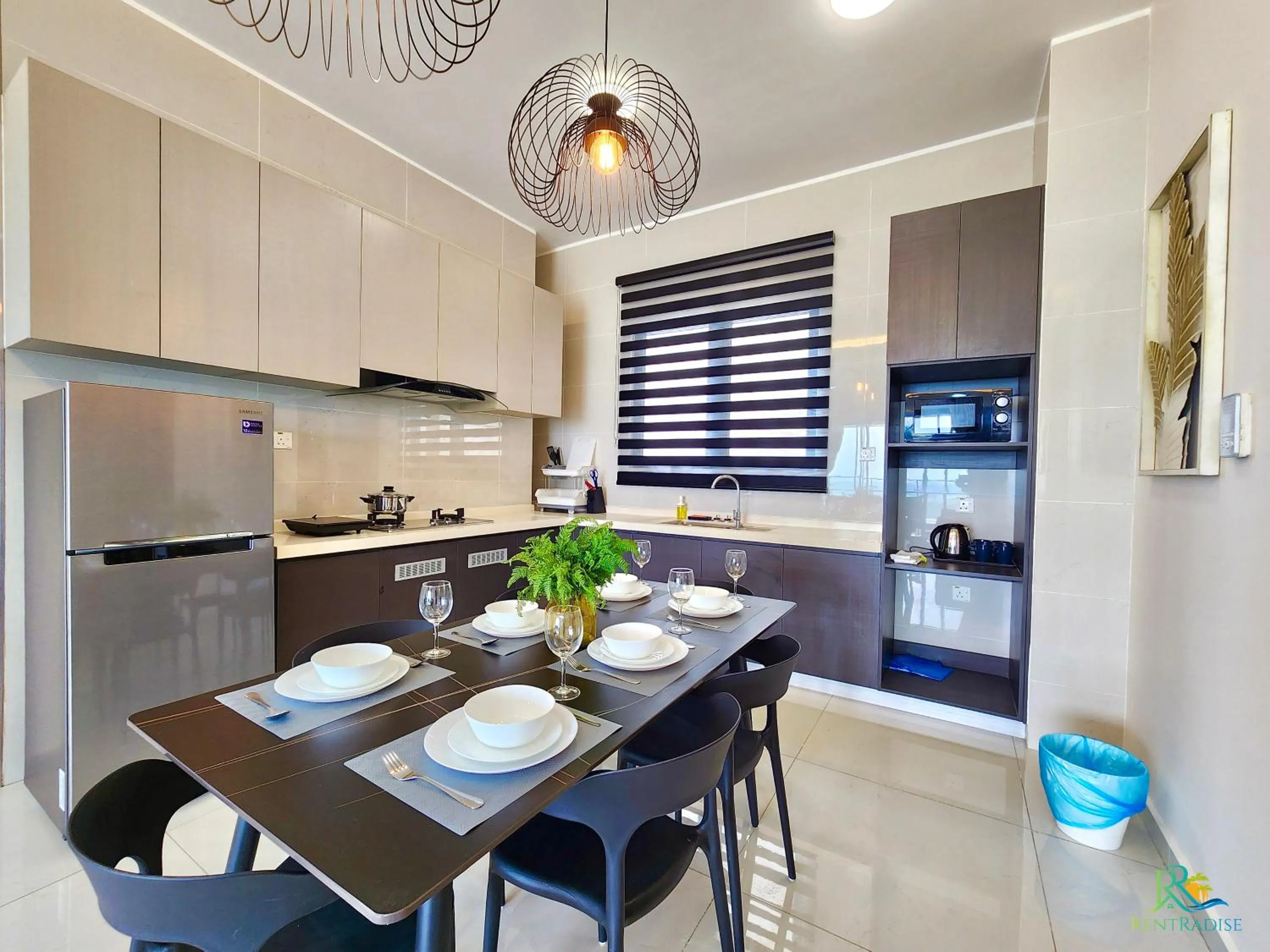 Kitchen or kitchenette in Country Garden Danga Bay @ UHA