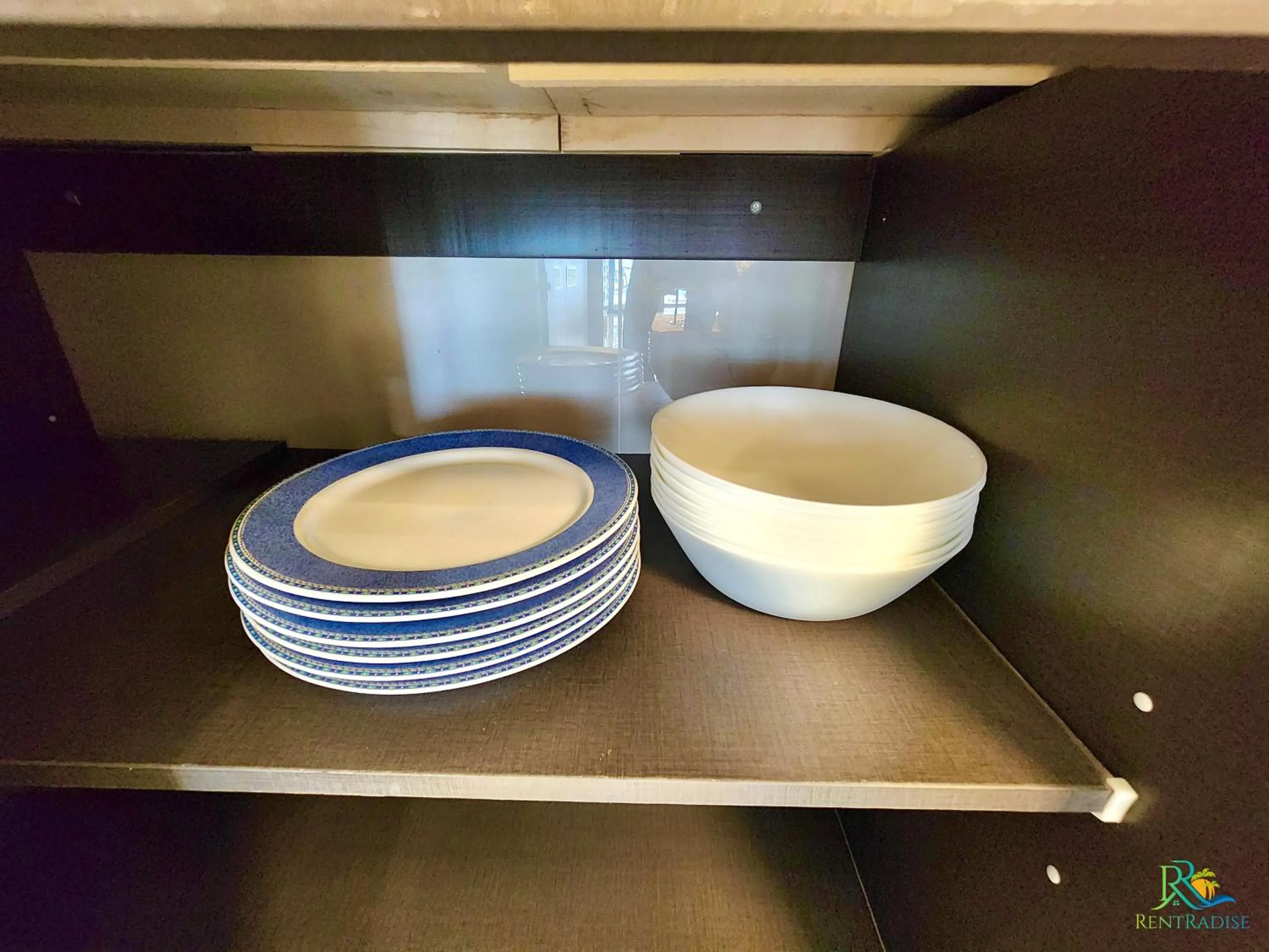 Kitchen or kitchenette in Country Garden Danga Bay @ UHA