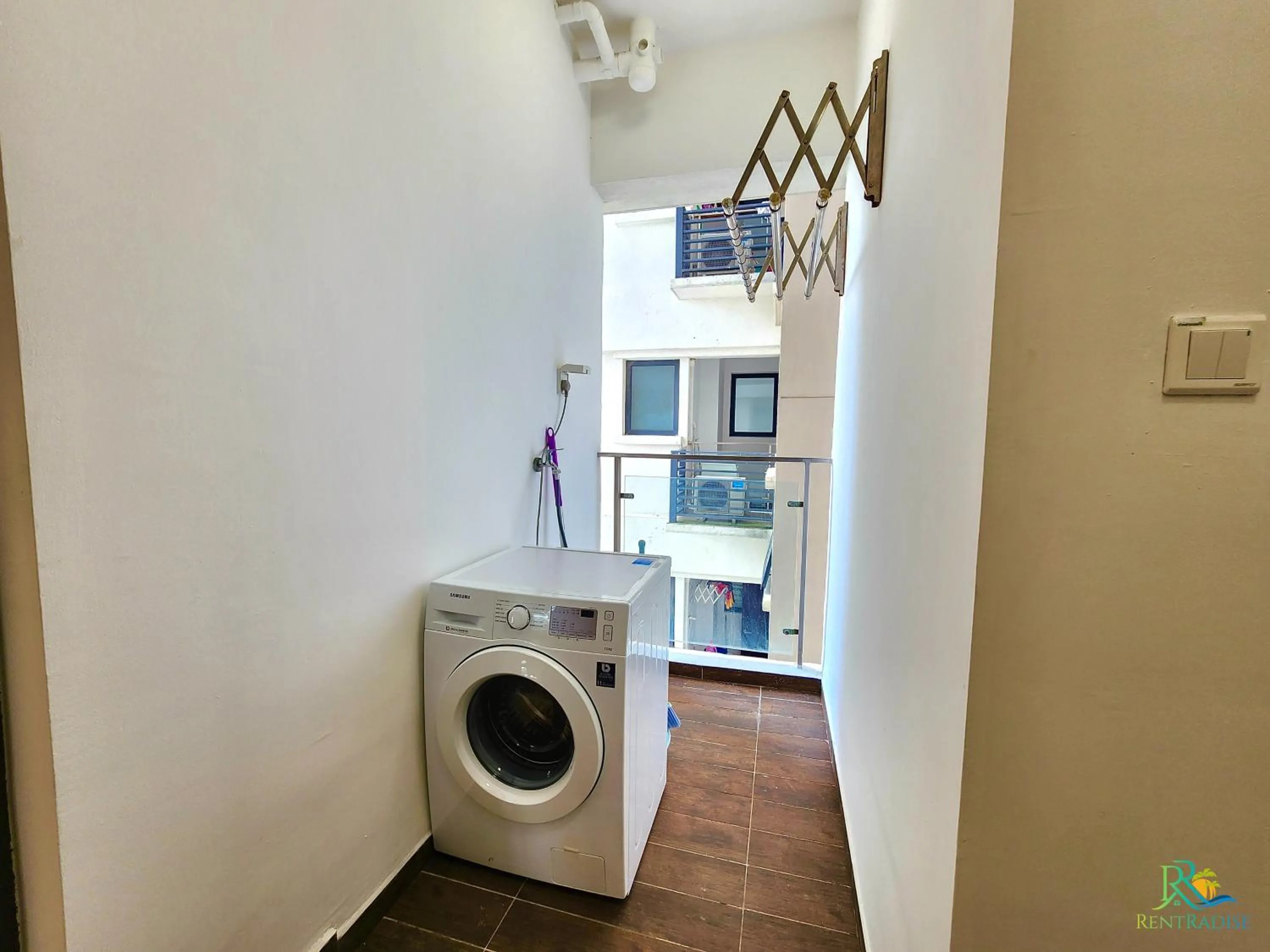 washing machine in Country Garden Danga Bay @ UHA