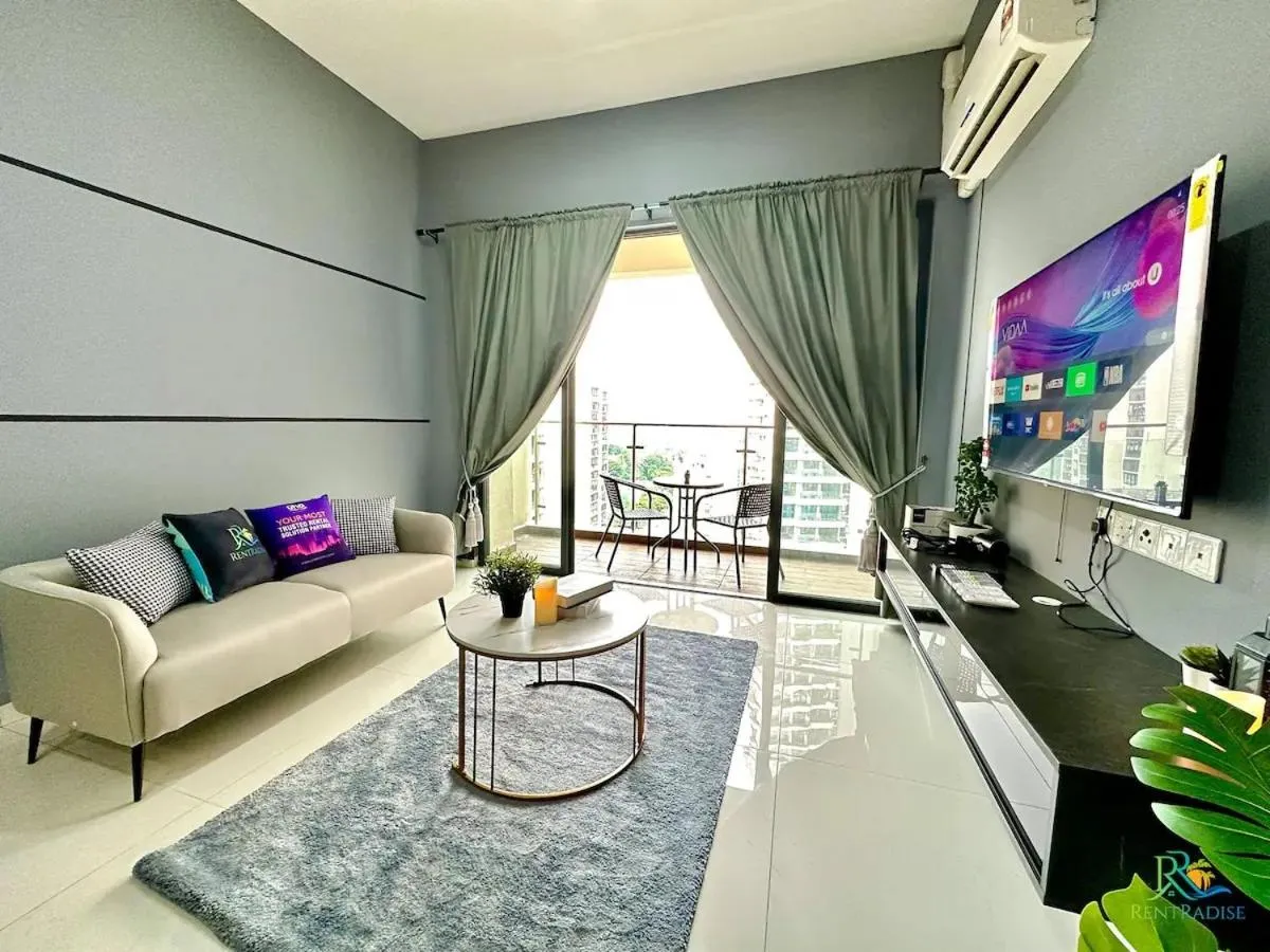 Communal lounge/ TV room in Country Garden Danga Bay @ UHA