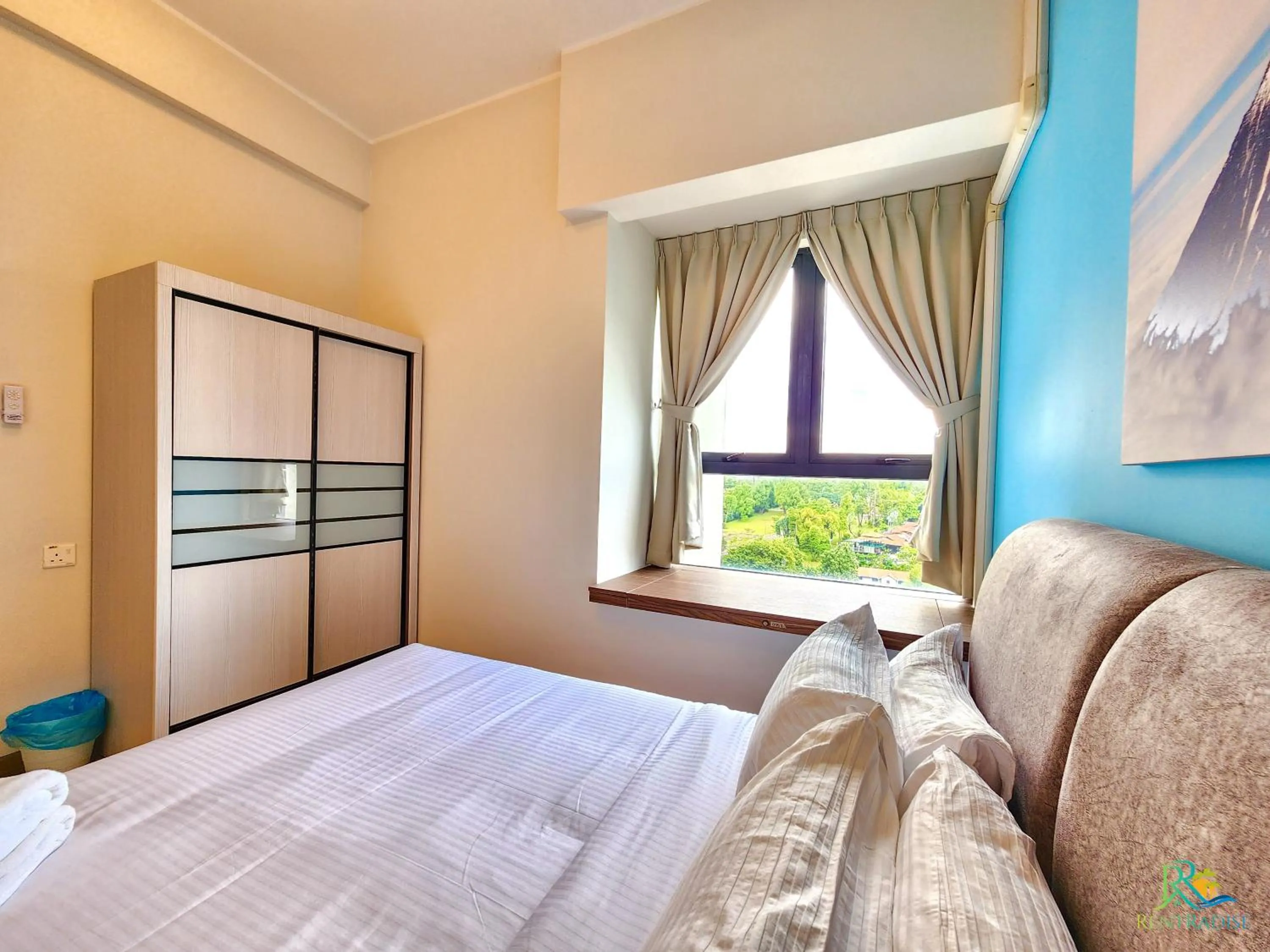 Bed in Country Garden Danga Bay @ UHA