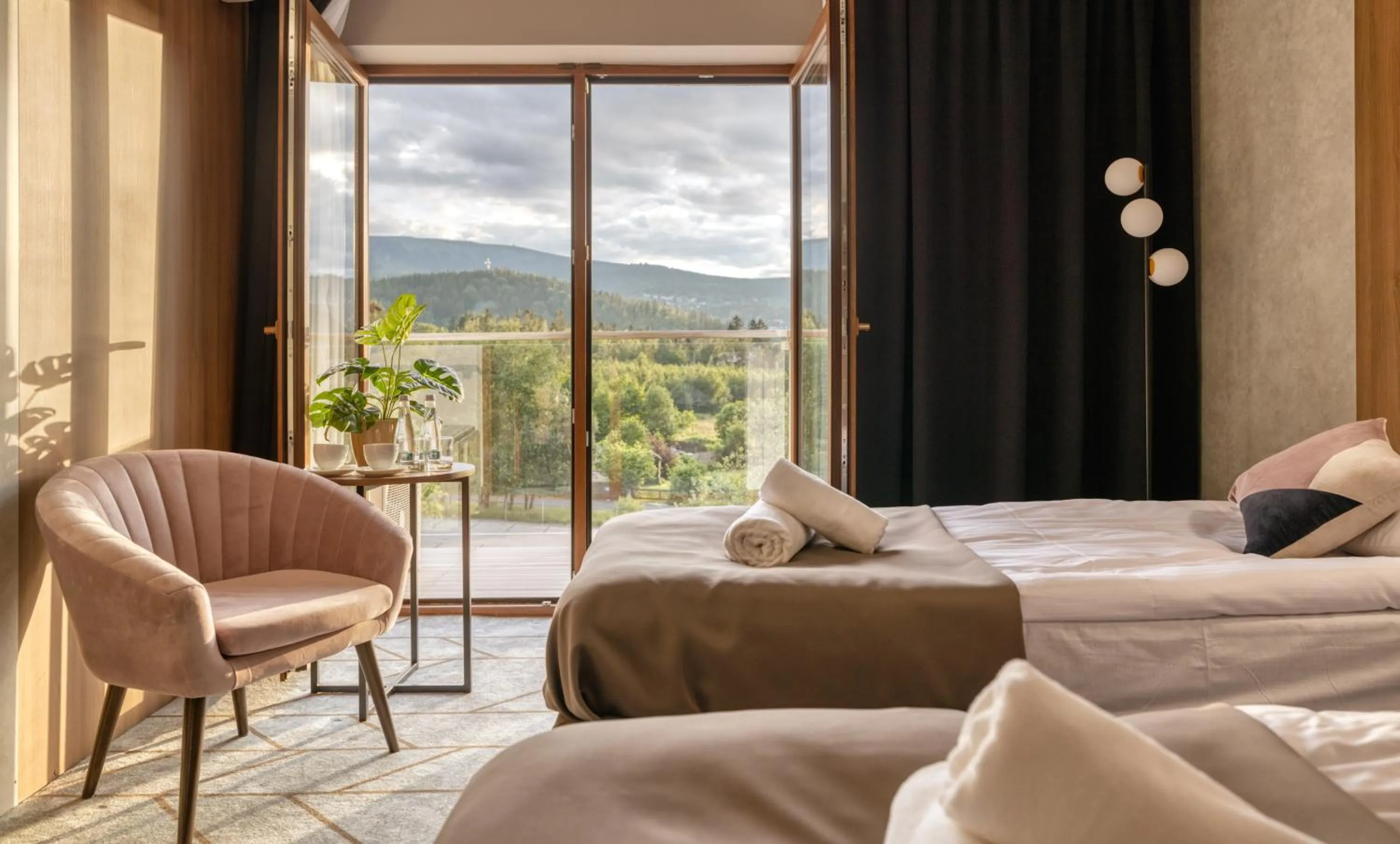 Mountain view, Bed in Sudecki Resort & SPA