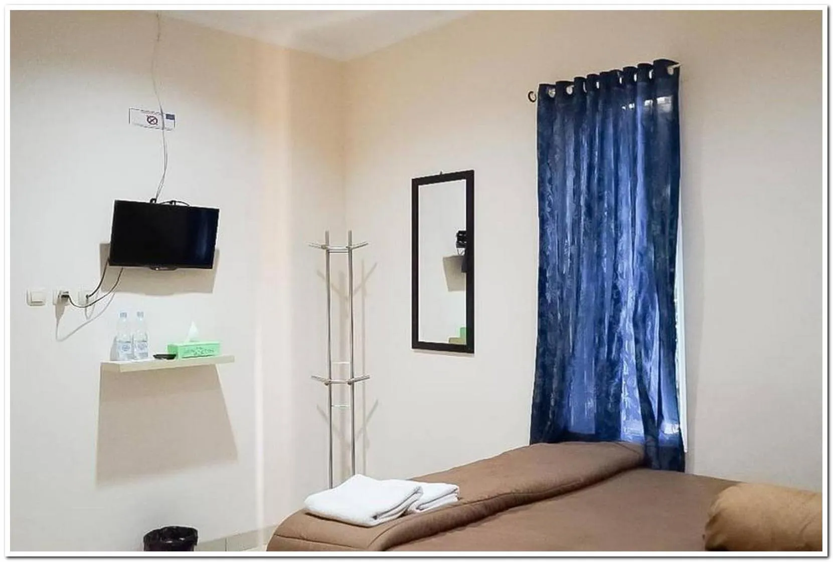 Bedroom, Bed in Pondok Malabar Mitra RedDoorz