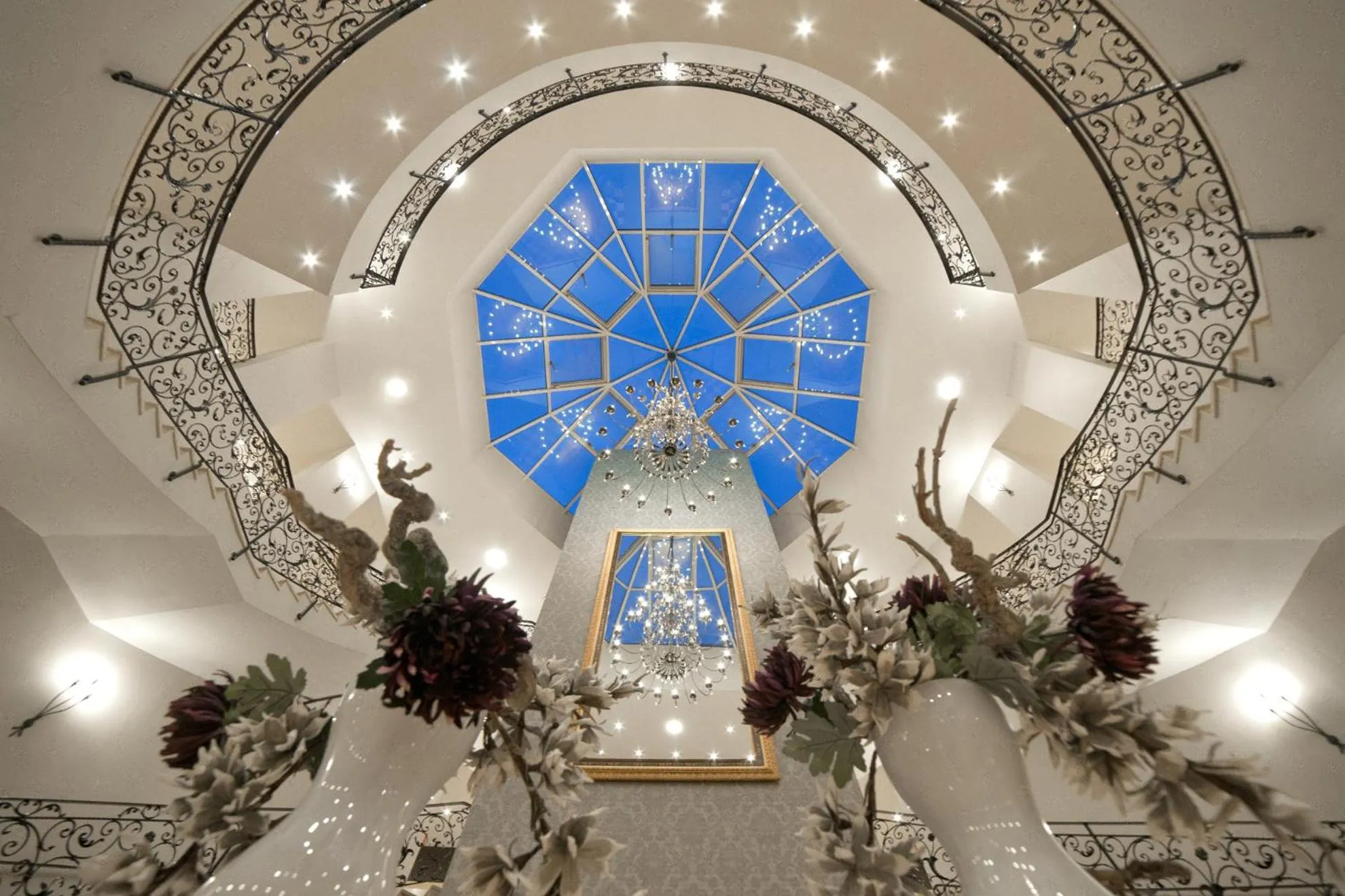 Lobby or reception in Van der Valk Resort Linstow