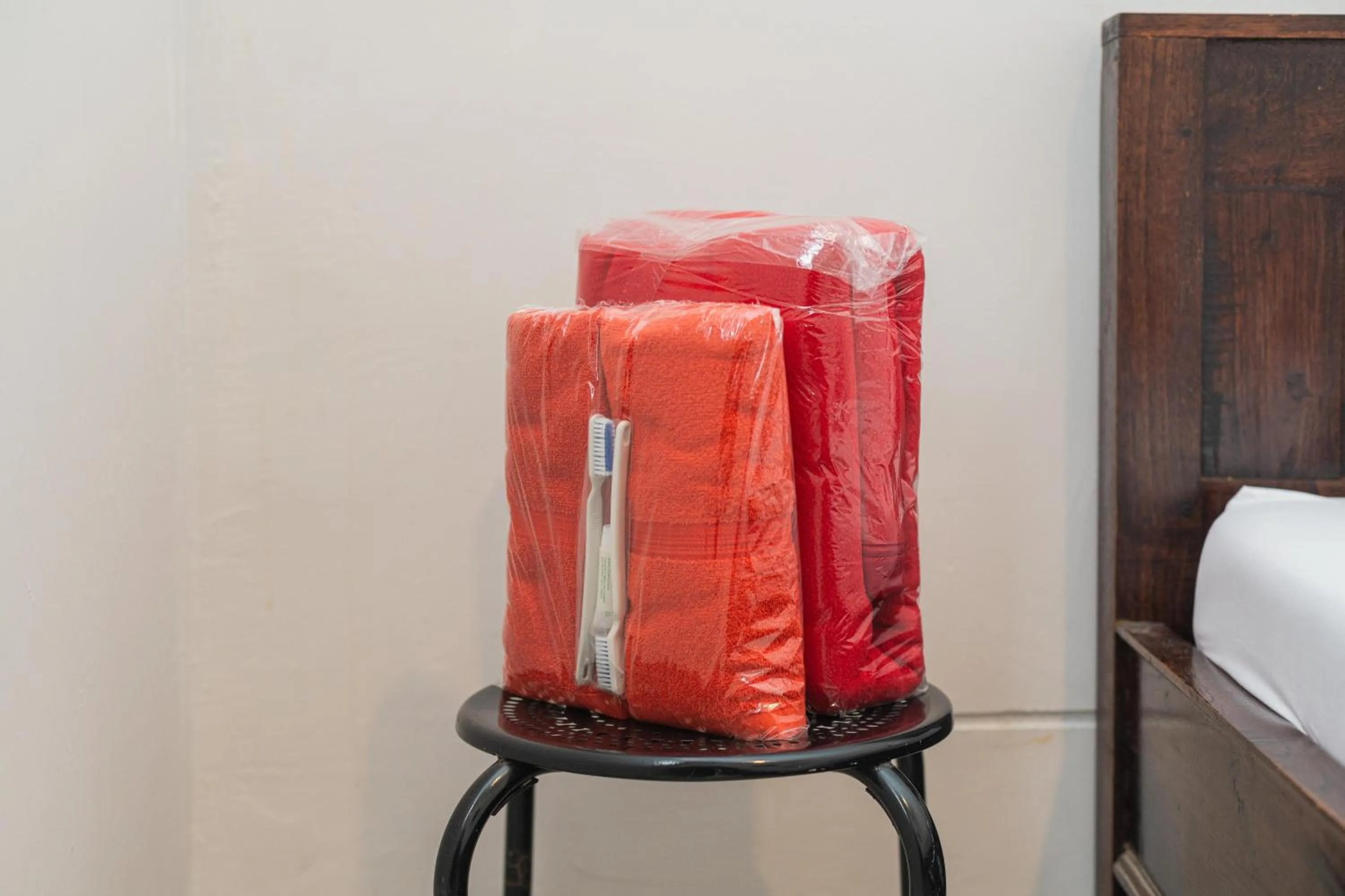 Bed in RedDoorz at MERR Rungkut Jl Gunung Anyar