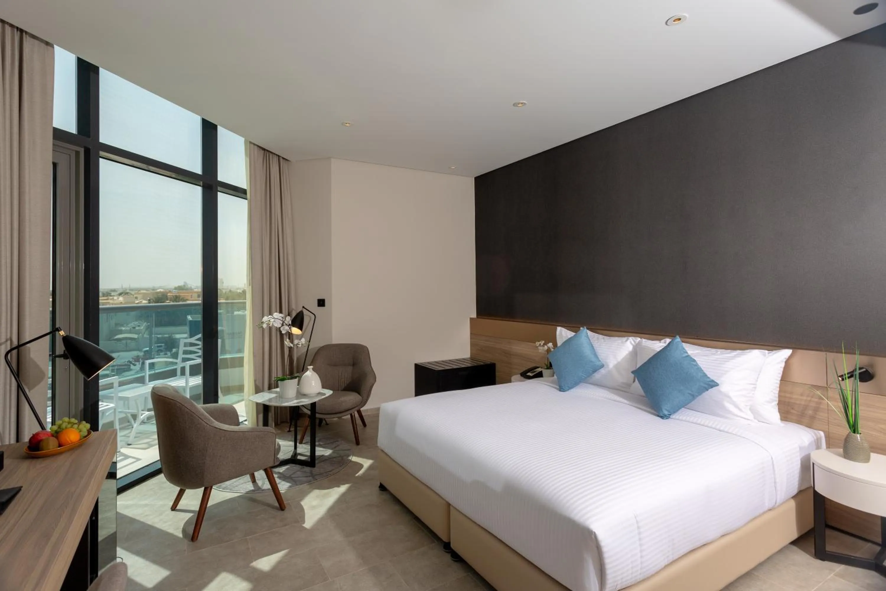 Bedroom, Bed in Beach Walk Hotel Jumeirah