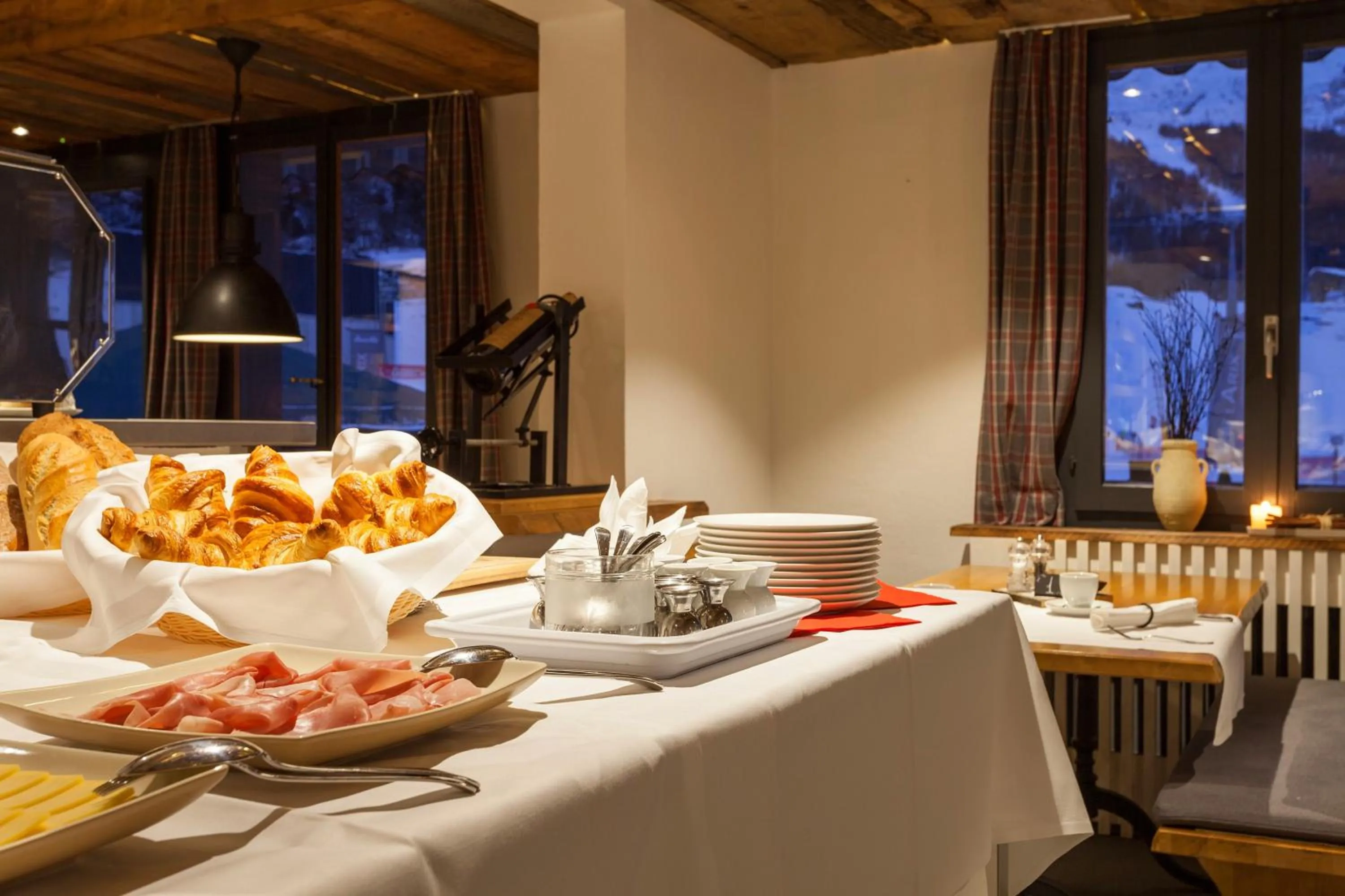 Food and drinks in Hotel THE LARIX ski-in ski-out