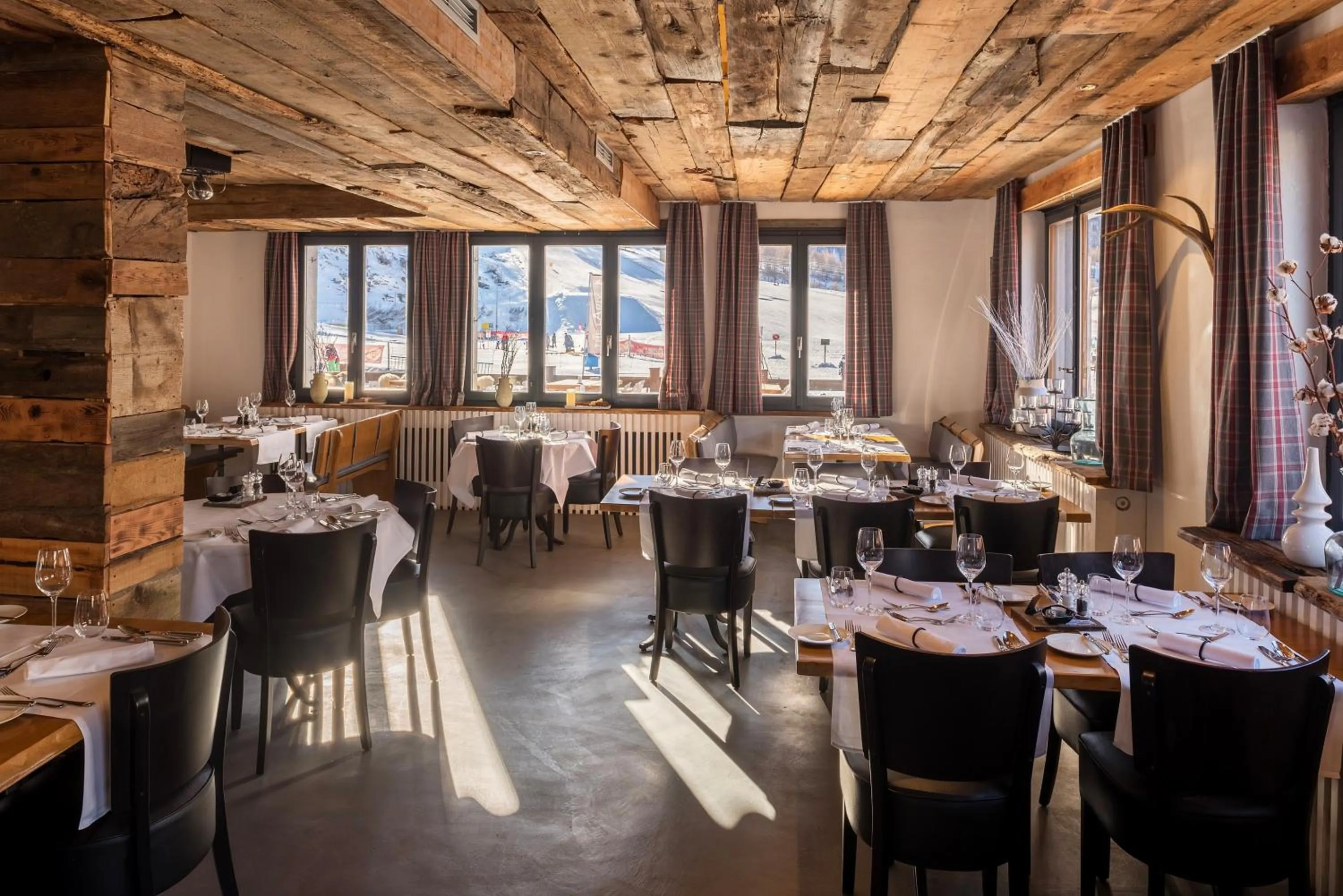 Restaurant/places to eat in Hotel THE LARIX ski-in ski-out