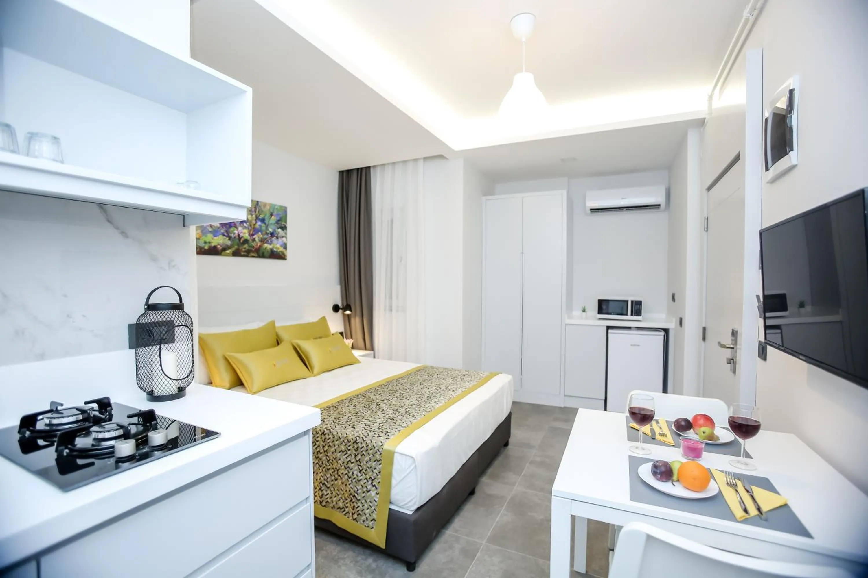 Bedroom in Stile Suite Family Hotel