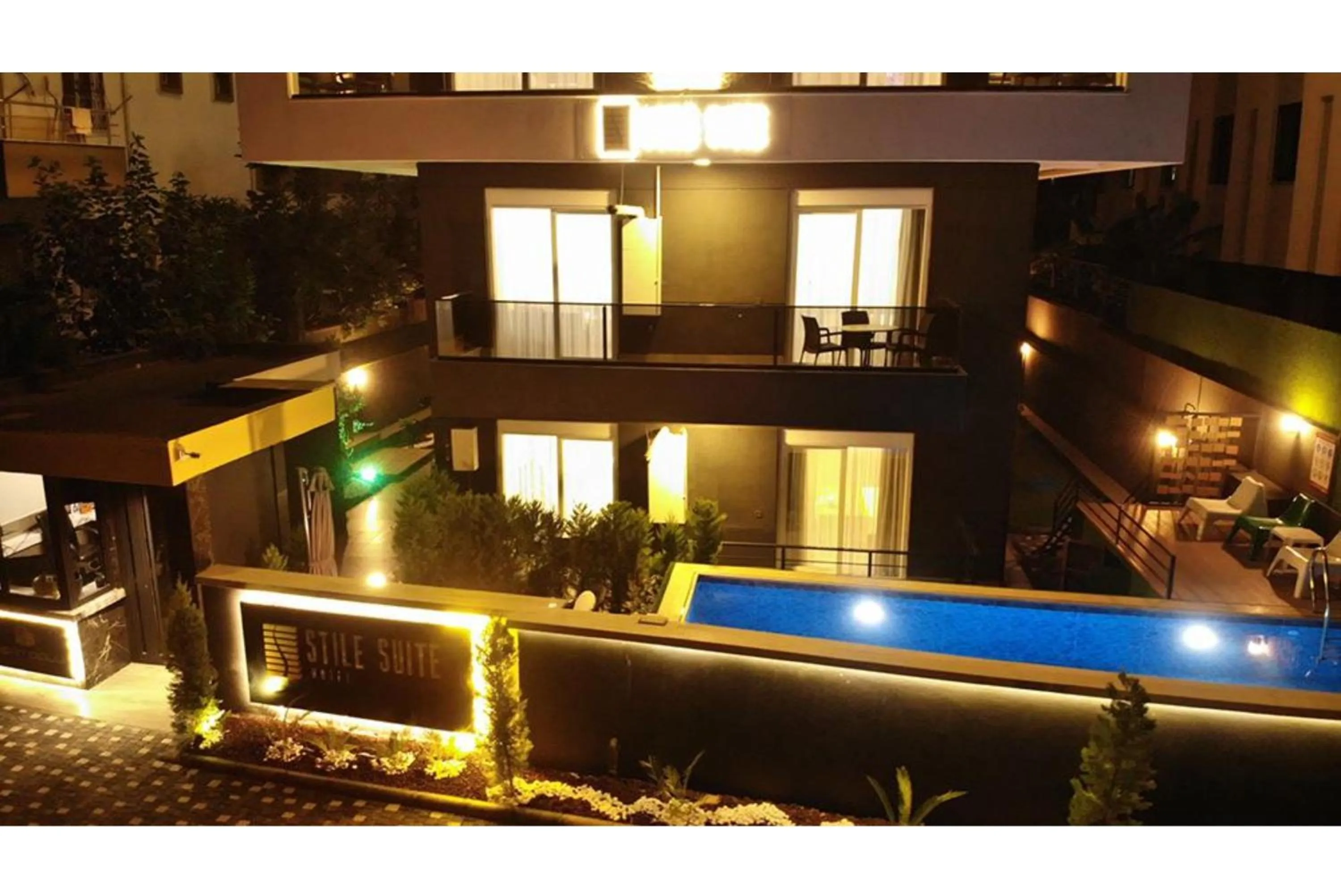 Night in Stile Suite Family Hotel