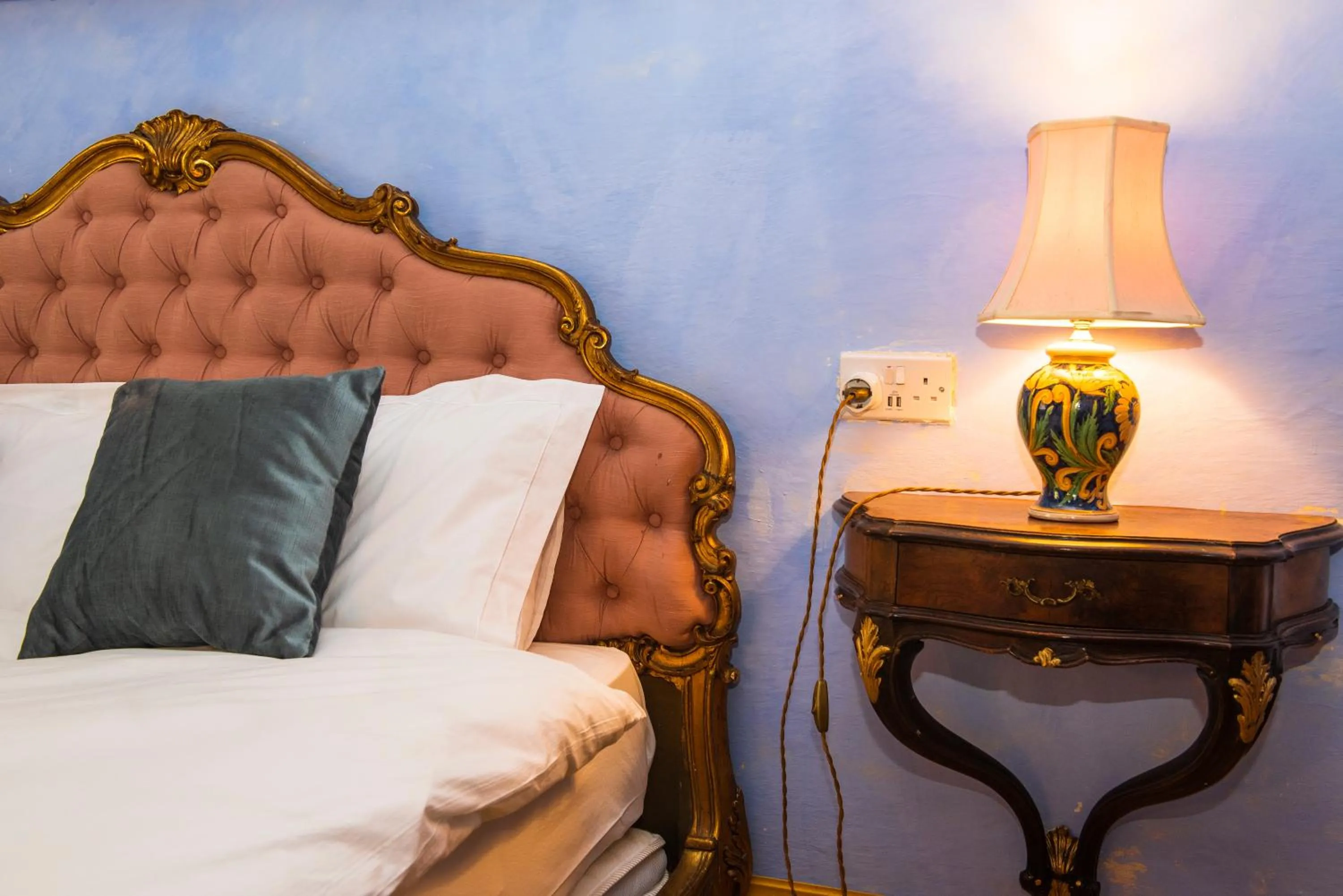 Bed in Casa Rocca Piccola B&B