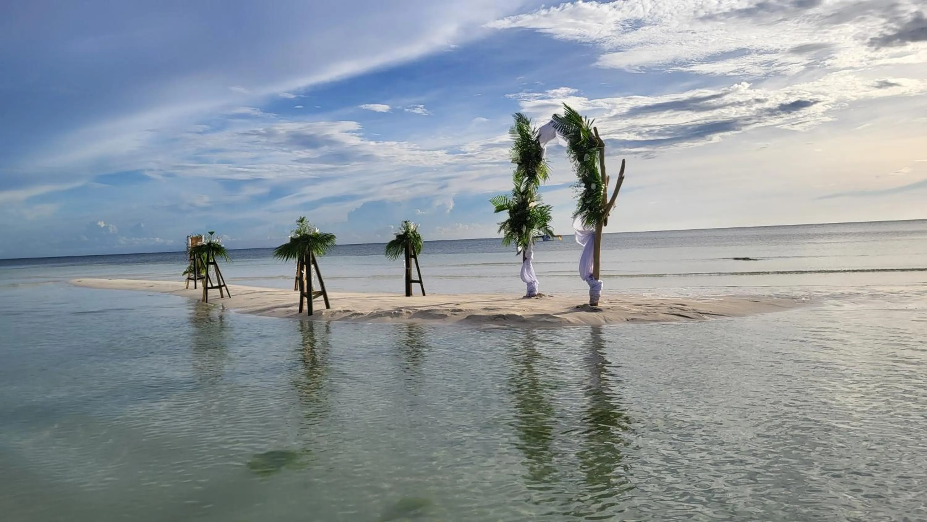 Apo Diver Beach Resort