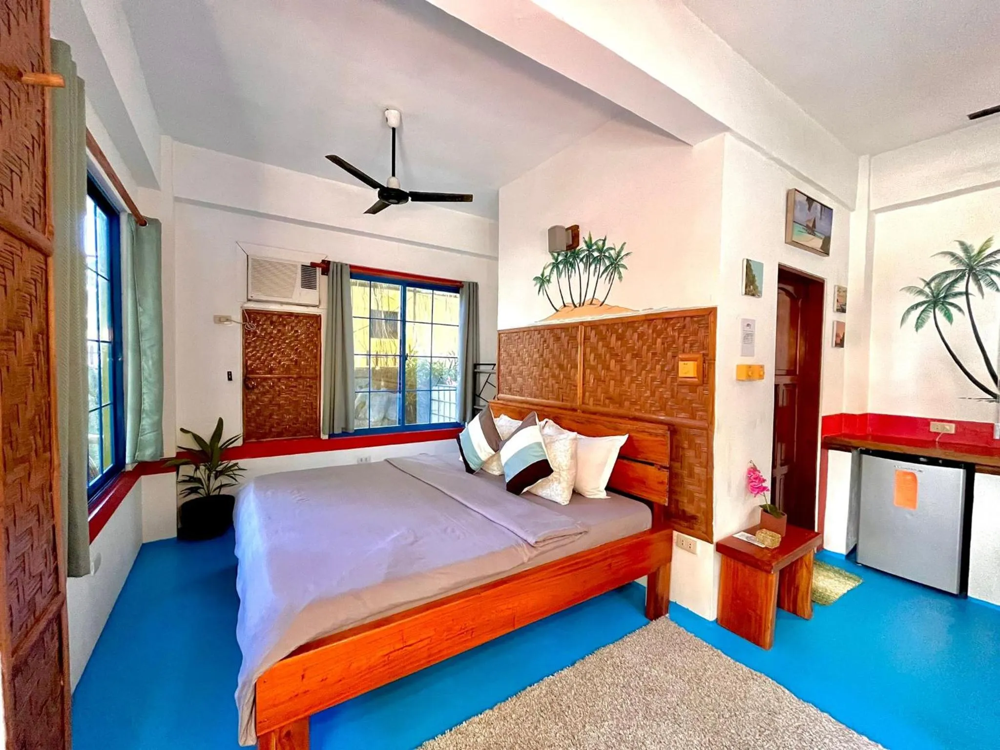 Bed in Apo Diver Beach Resort