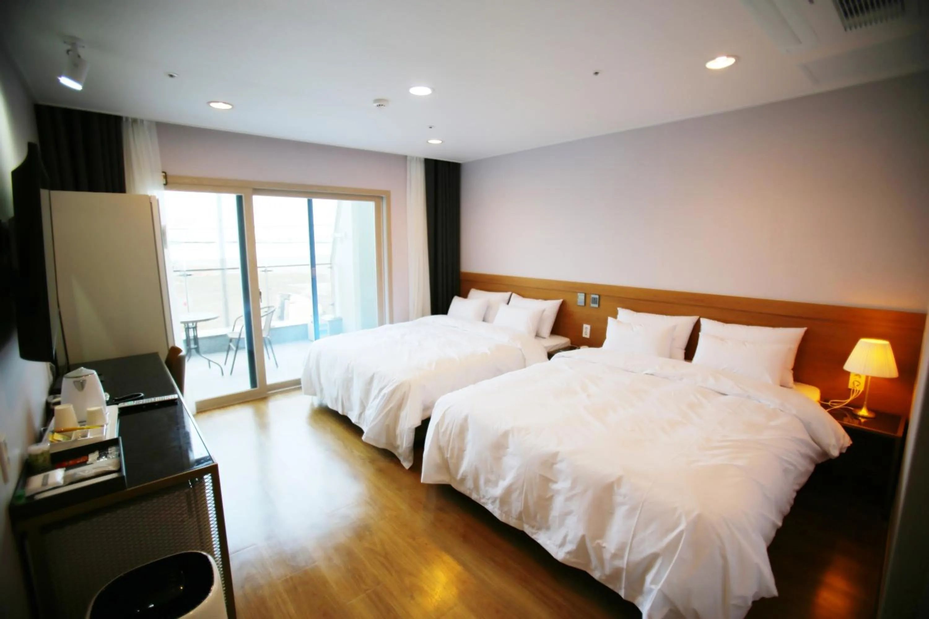 Bed in Hotel Haemaru