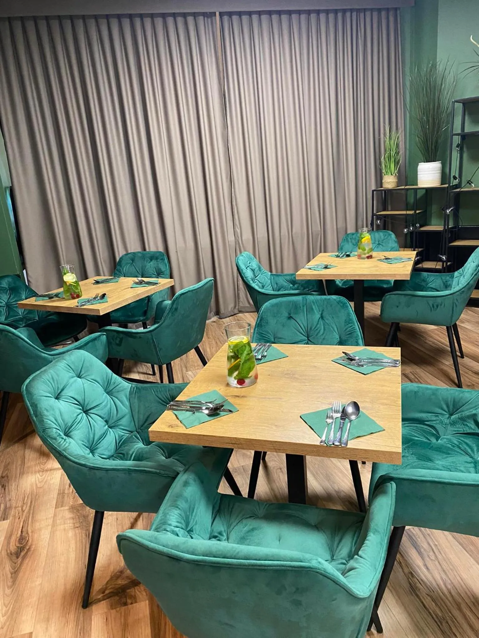 Lounge or bar in CKS Warszawa (Centrum Konferencyjno-Szkoleniowe CS Natura Tour)