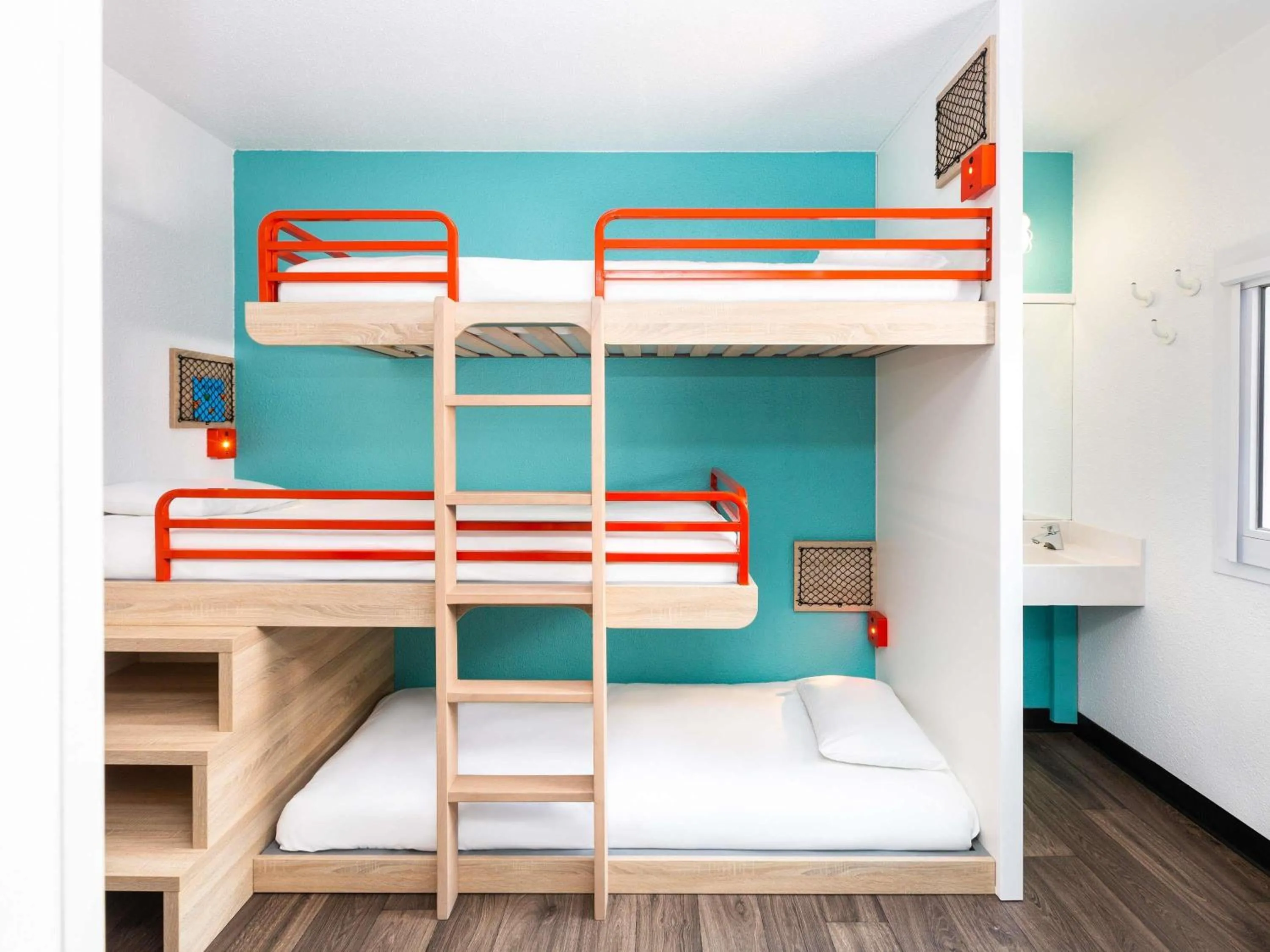 Bedroom, Bed in hotelF1 Genève Saint Julien en Genevois