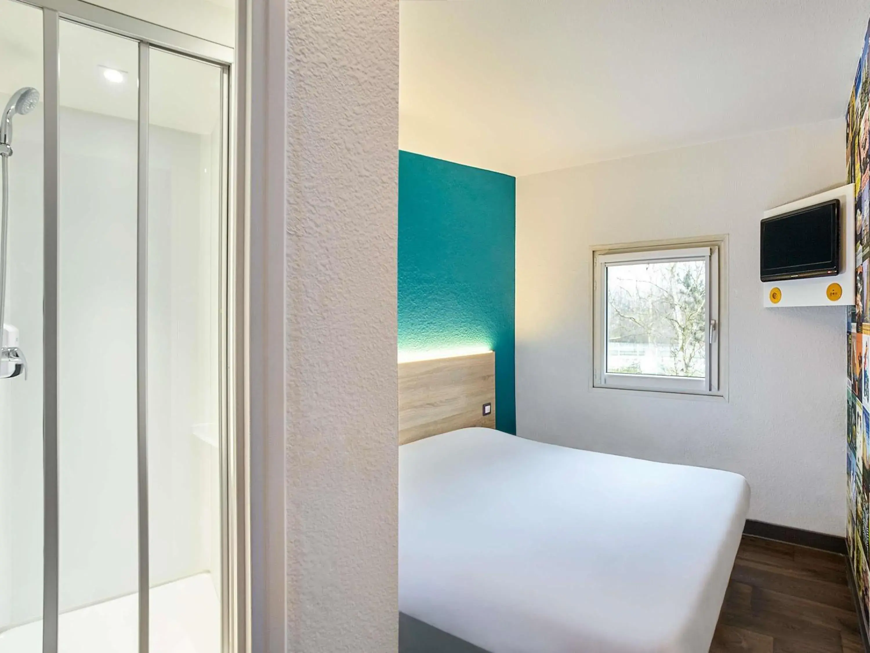 Cabrio Room with Private Bathroom in hotelF1 Genève Saint Julien en Genevois Cabrio Room with Private Bathroom in hotelF1 Genève Saint Julien en Genevois