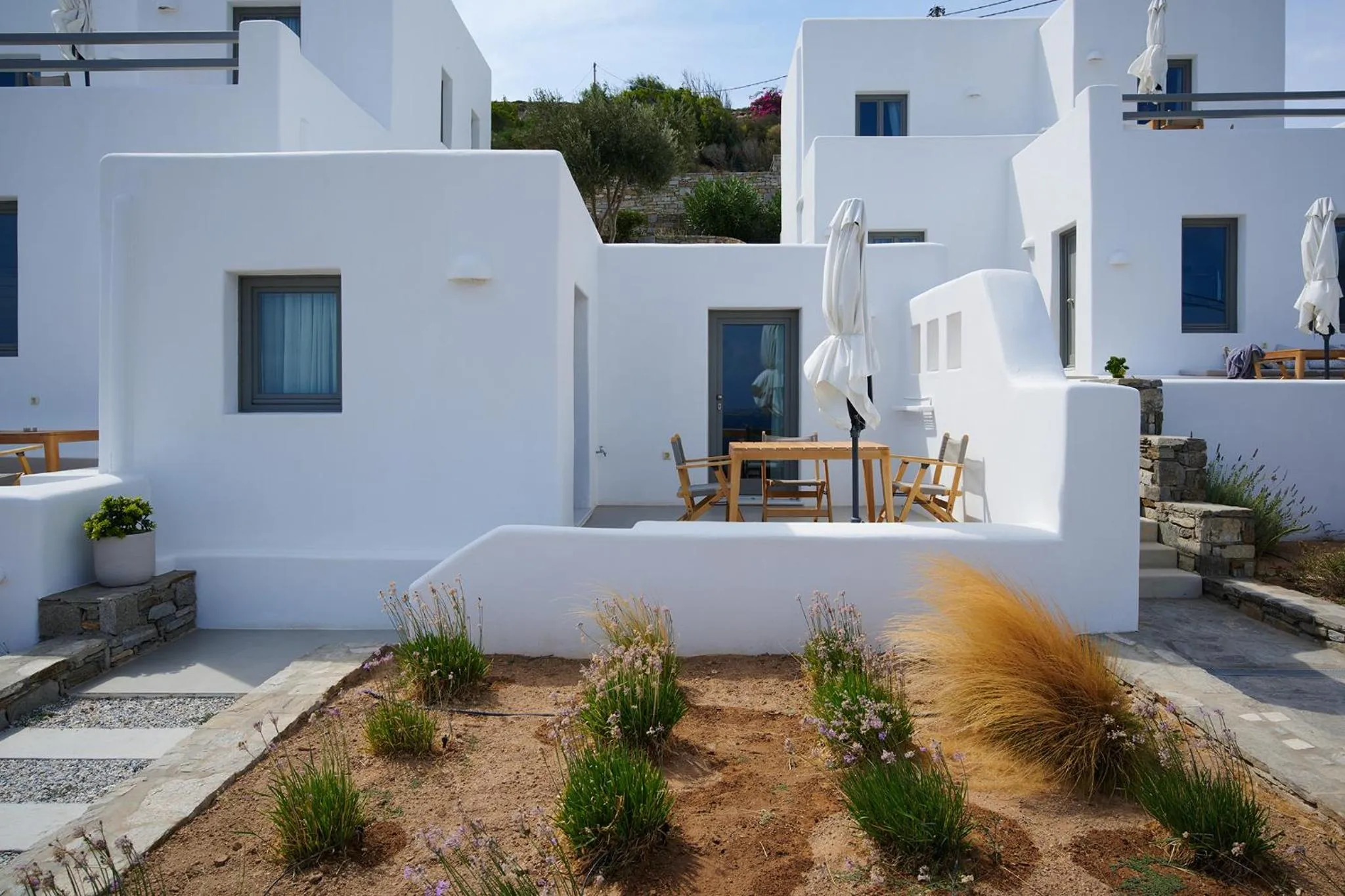 Property building in Kymo Luxury Suites Paros
