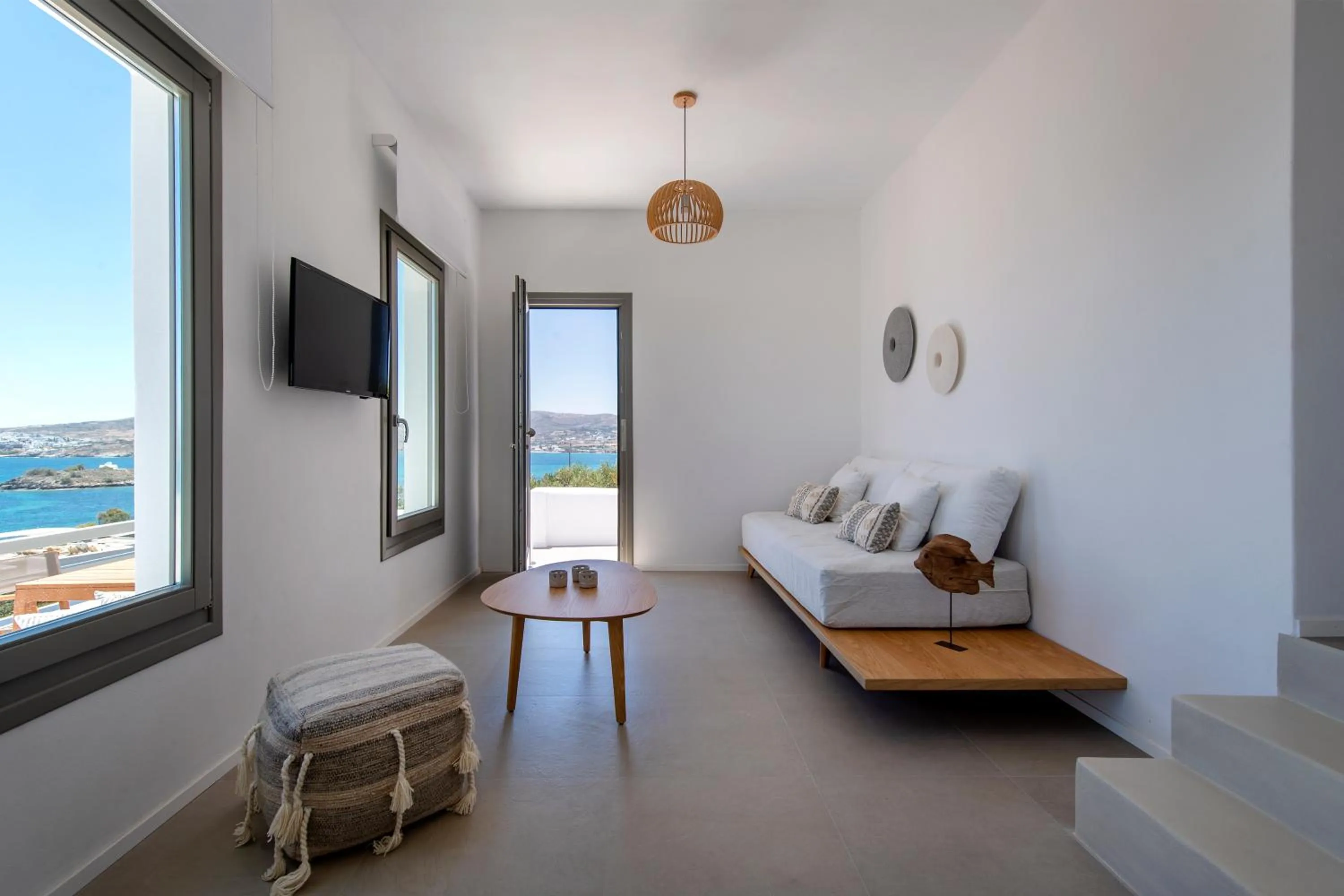 Living room in Kymo Luxury Suites Paros