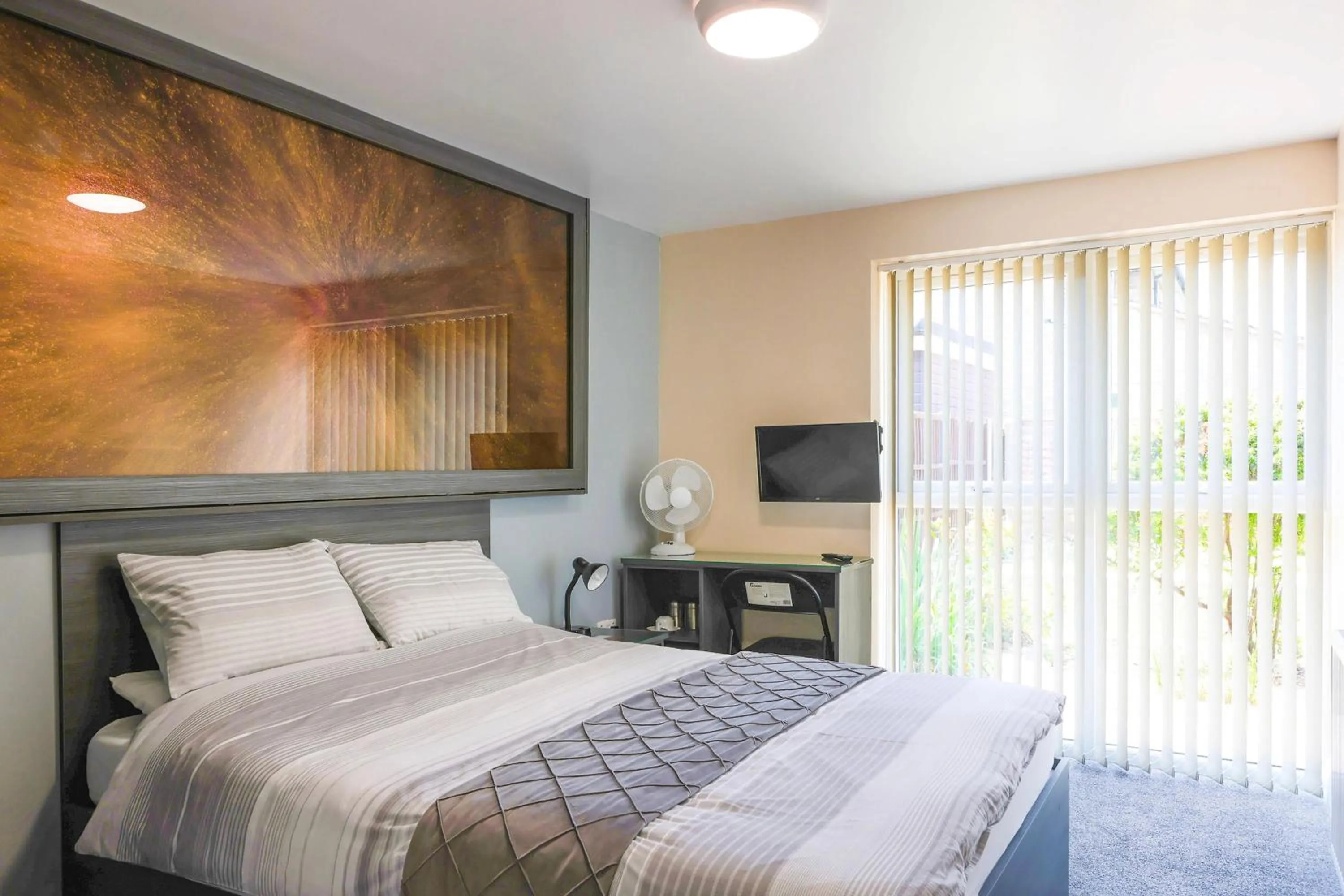 Bedroom, Bed in OYO Honeycroft Lodge