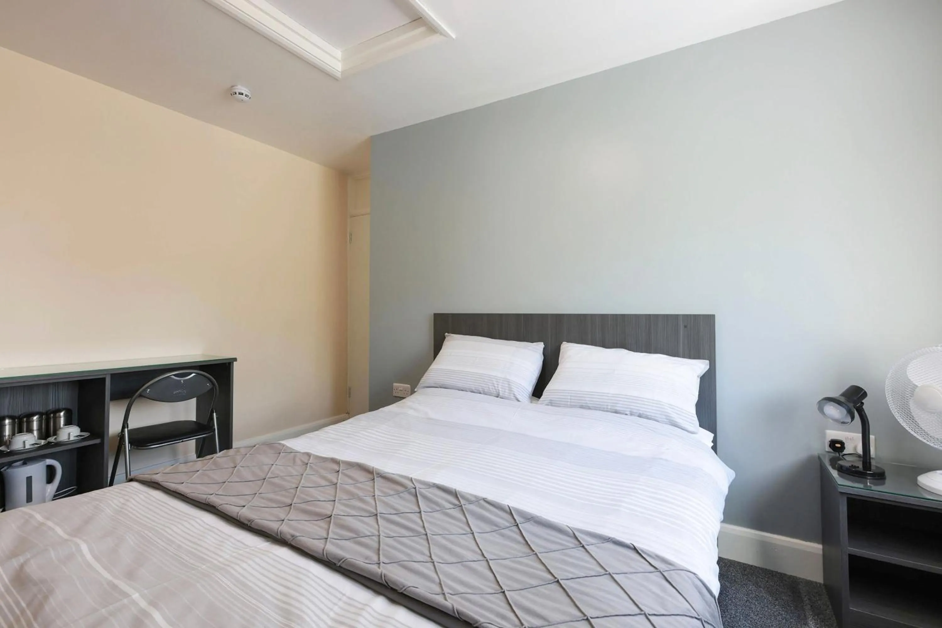 Bedroom, Bed in OYO Honeycroft Lodge