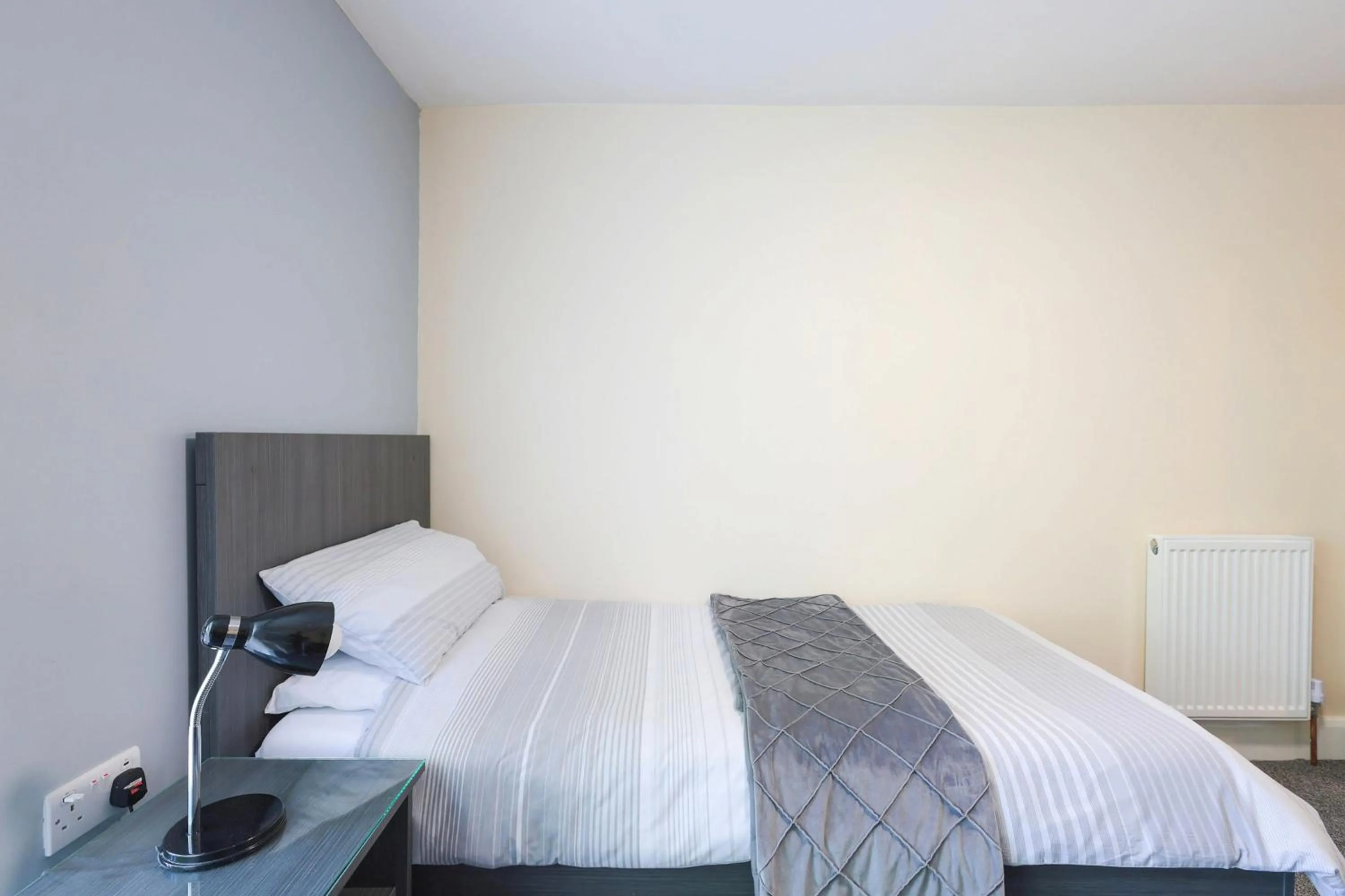 Bedroom, Bed in OYO Honeycroft Lodge