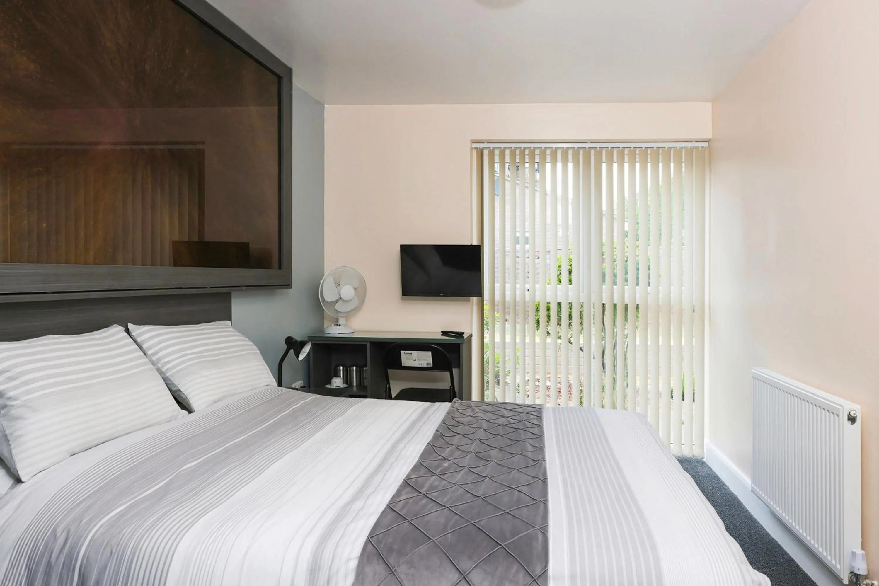 Bedroom, Bed in OYO Honeycroft Lodge