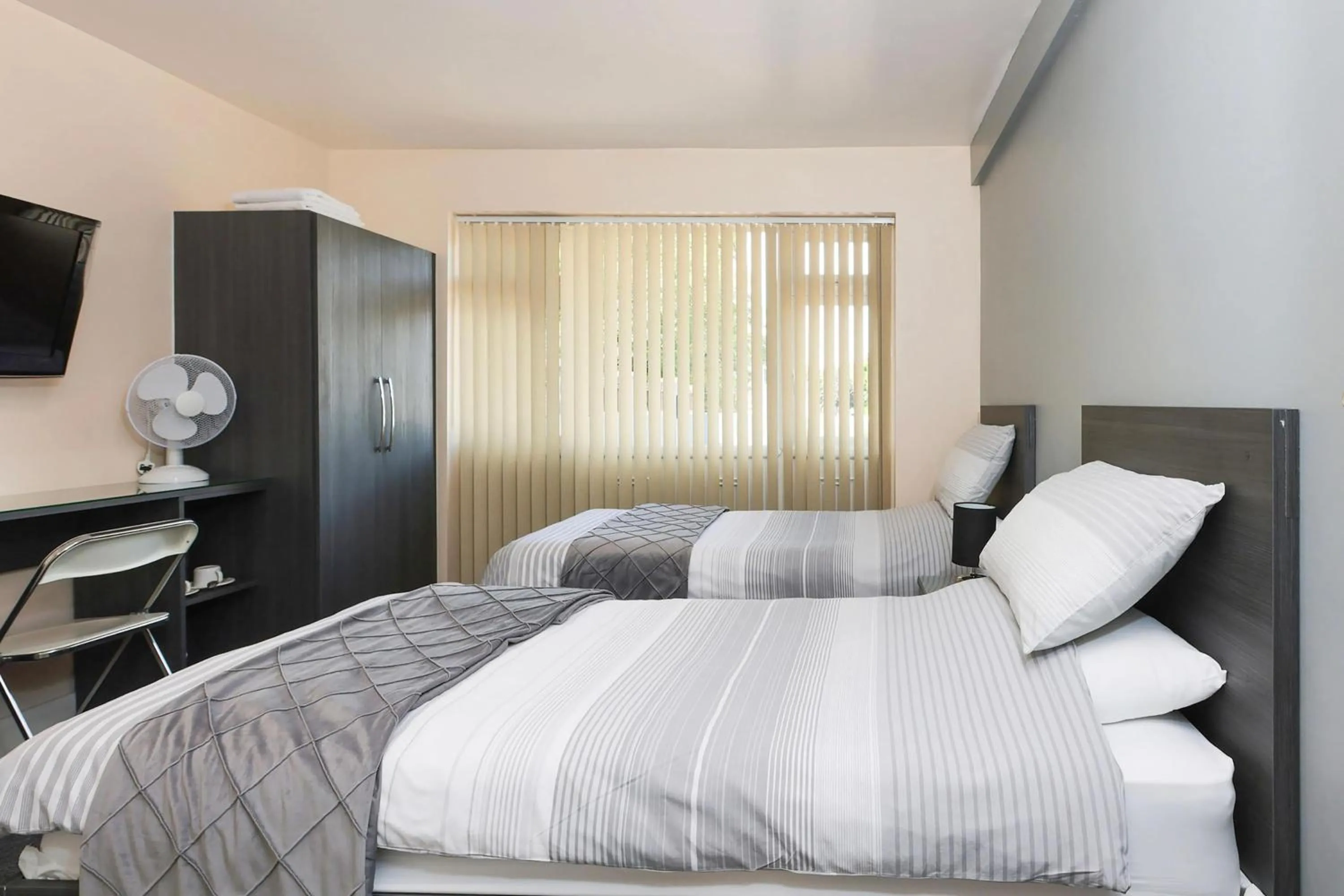 Bedroom, Bed in OYO Honeycroft Lodge