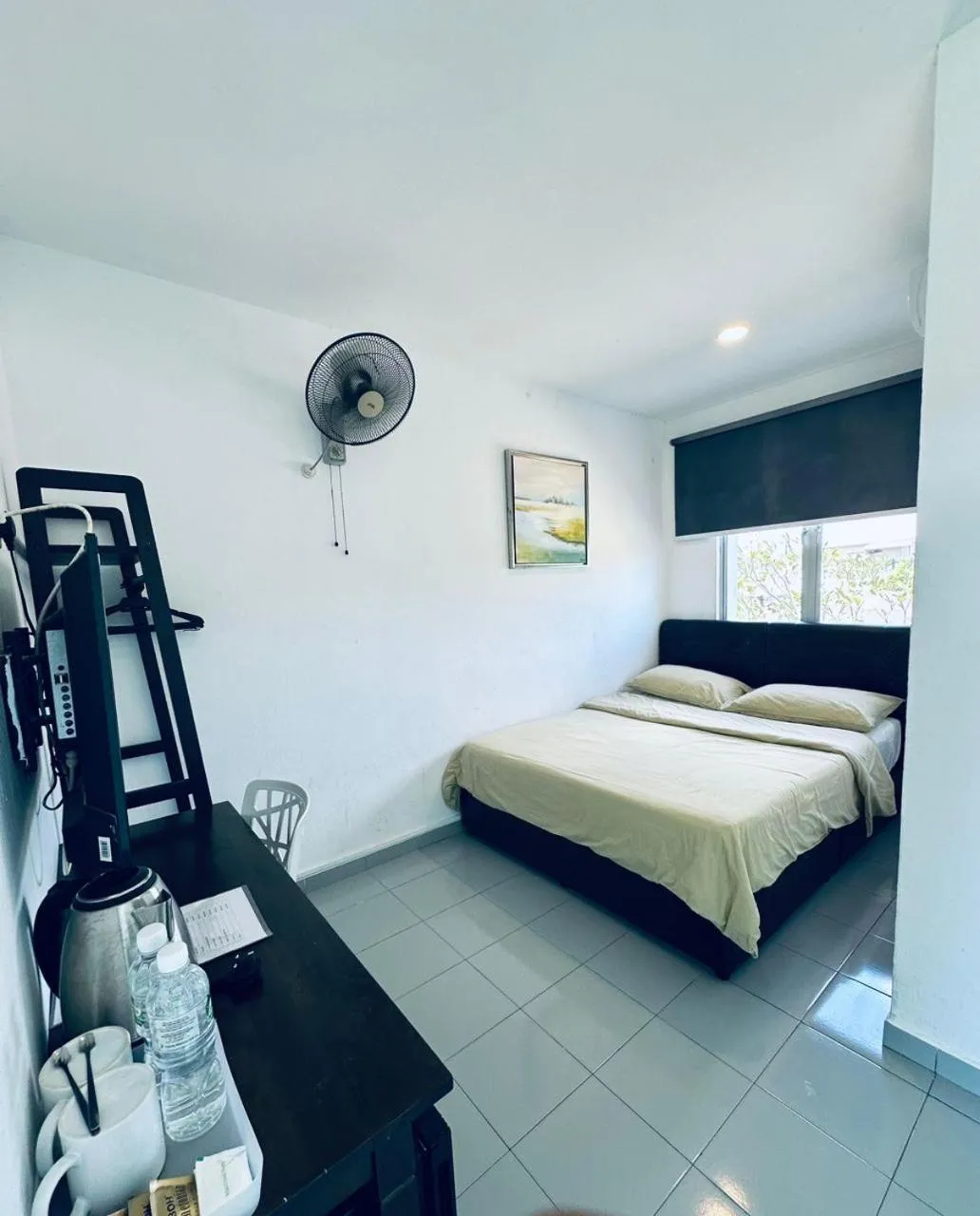 Bedroom, Bed in CassaKaseh Guest House