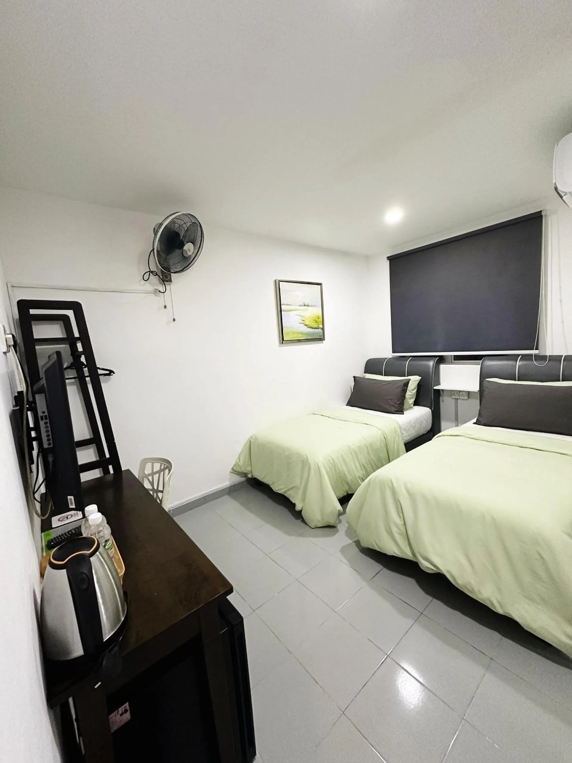 Bedroom, Bed in CassaKaseh Guest House