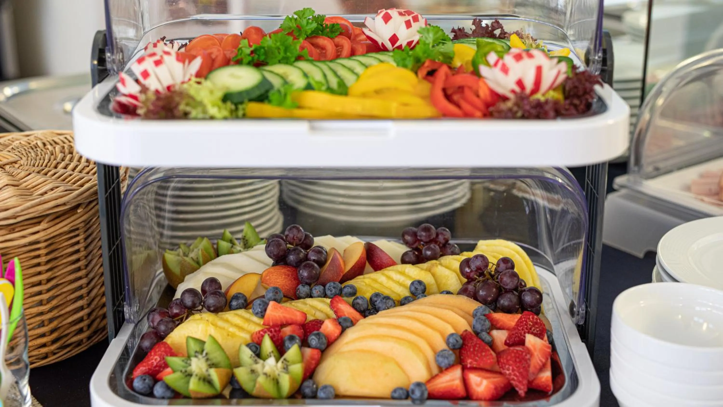 Food and drinks in Hotel Elite