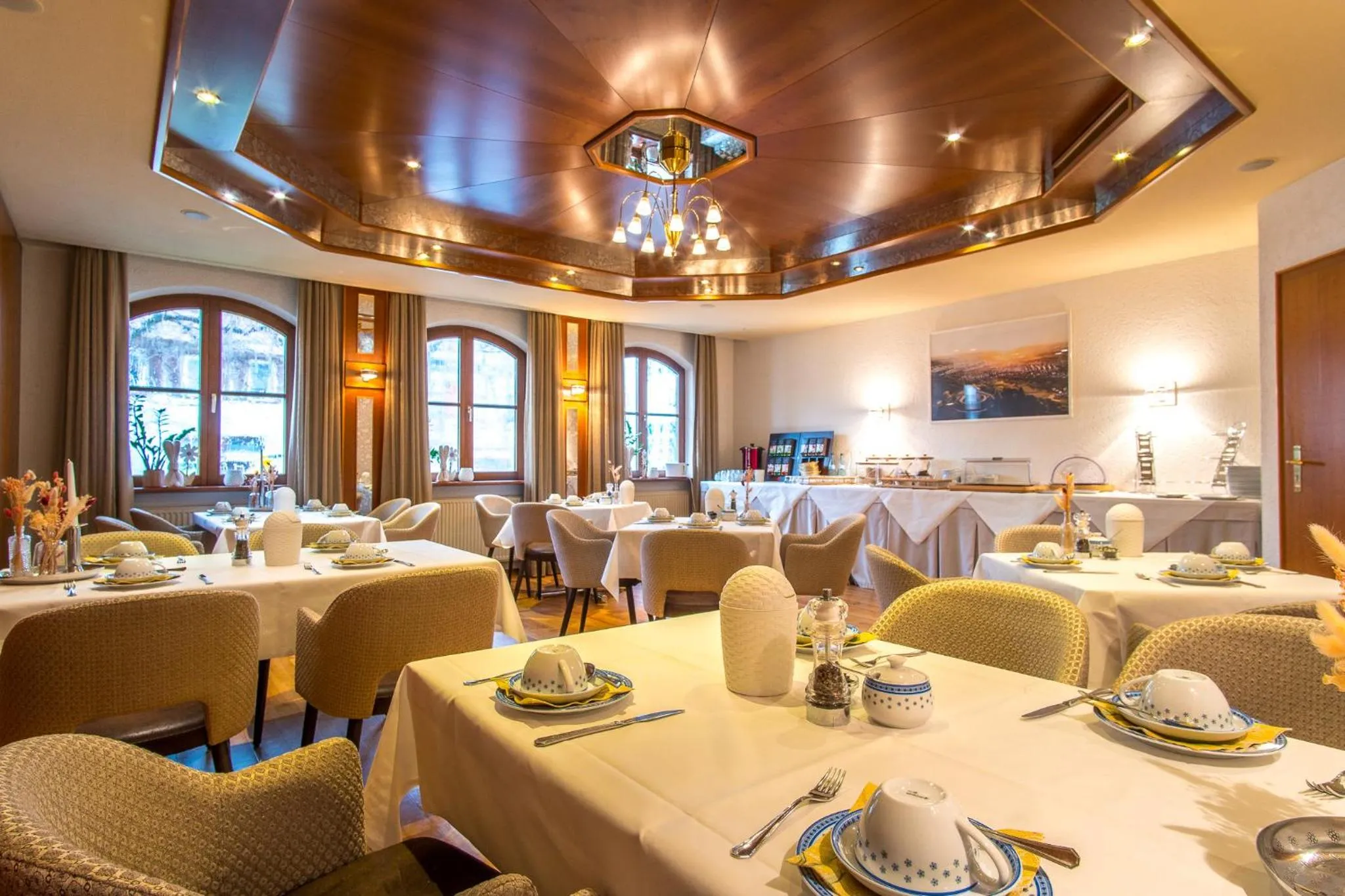 Breakfast in Hotel Restaurant Lamm Hebsack