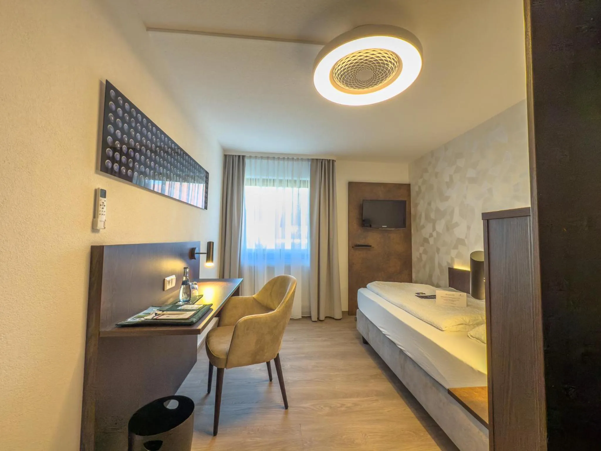 Bed in Hotel Restaurant Lamm Hebsack