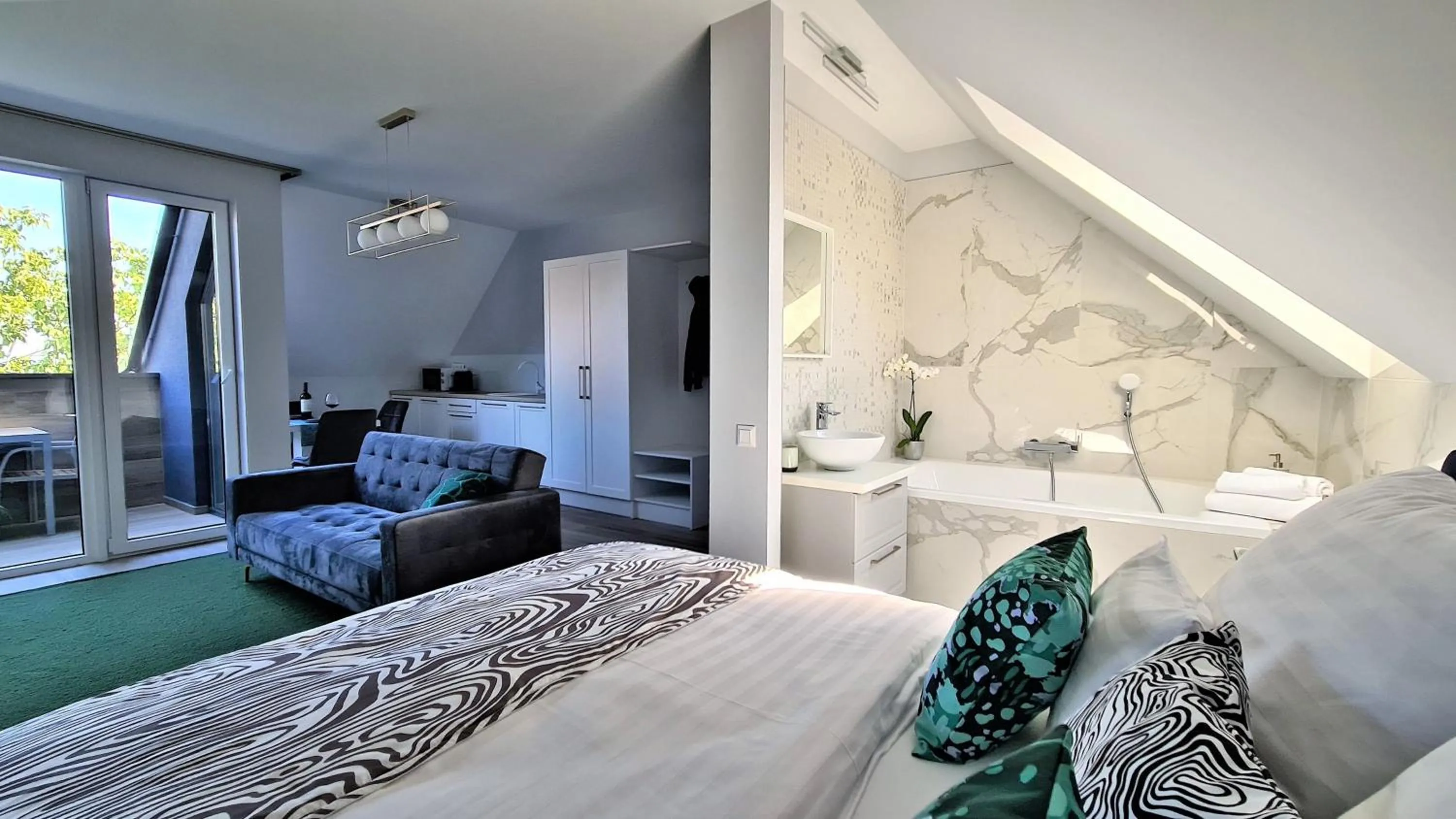 Bath, Bed in Mandula Villa