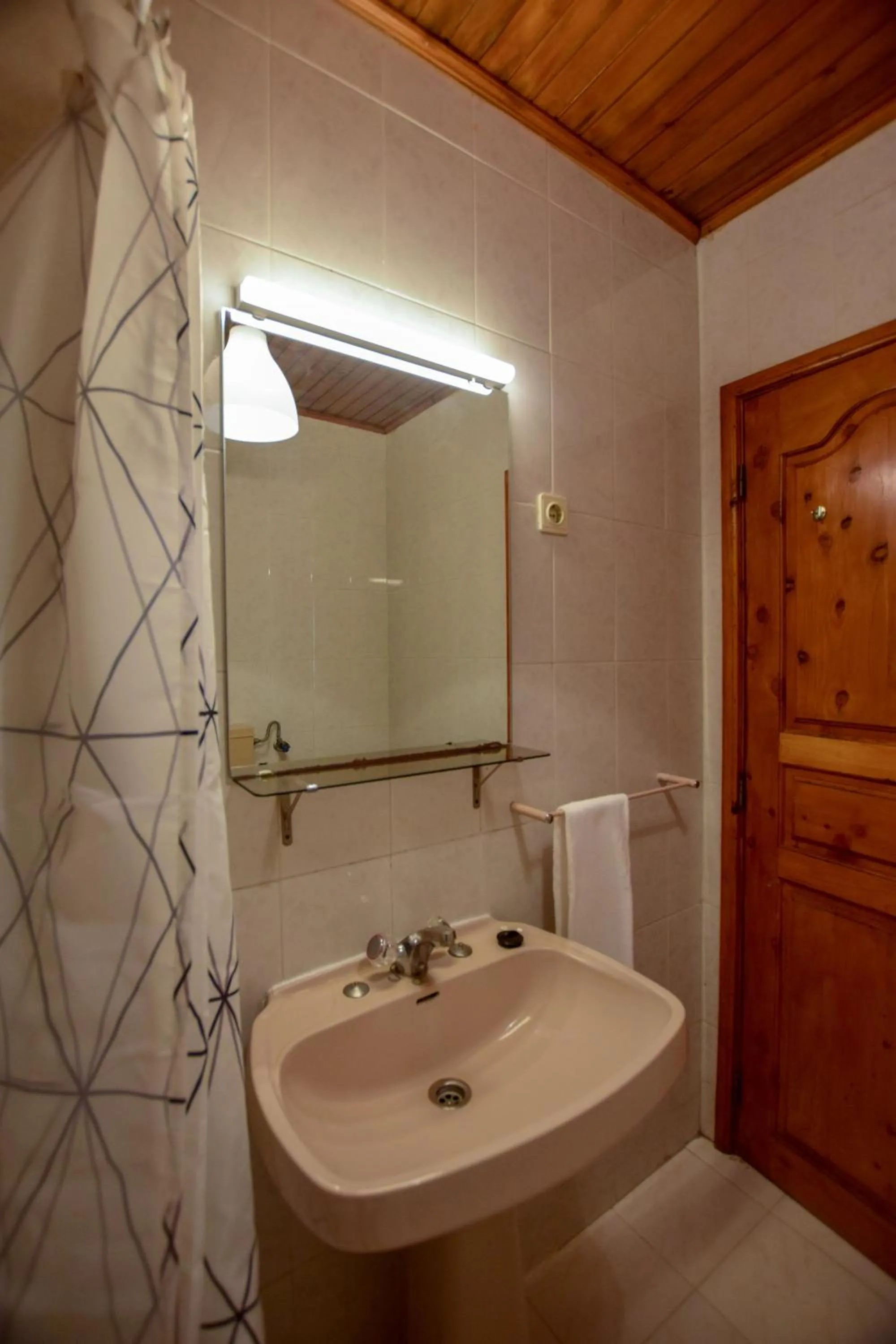 Bathroom in Nations Gerês - Bed & Breakfast