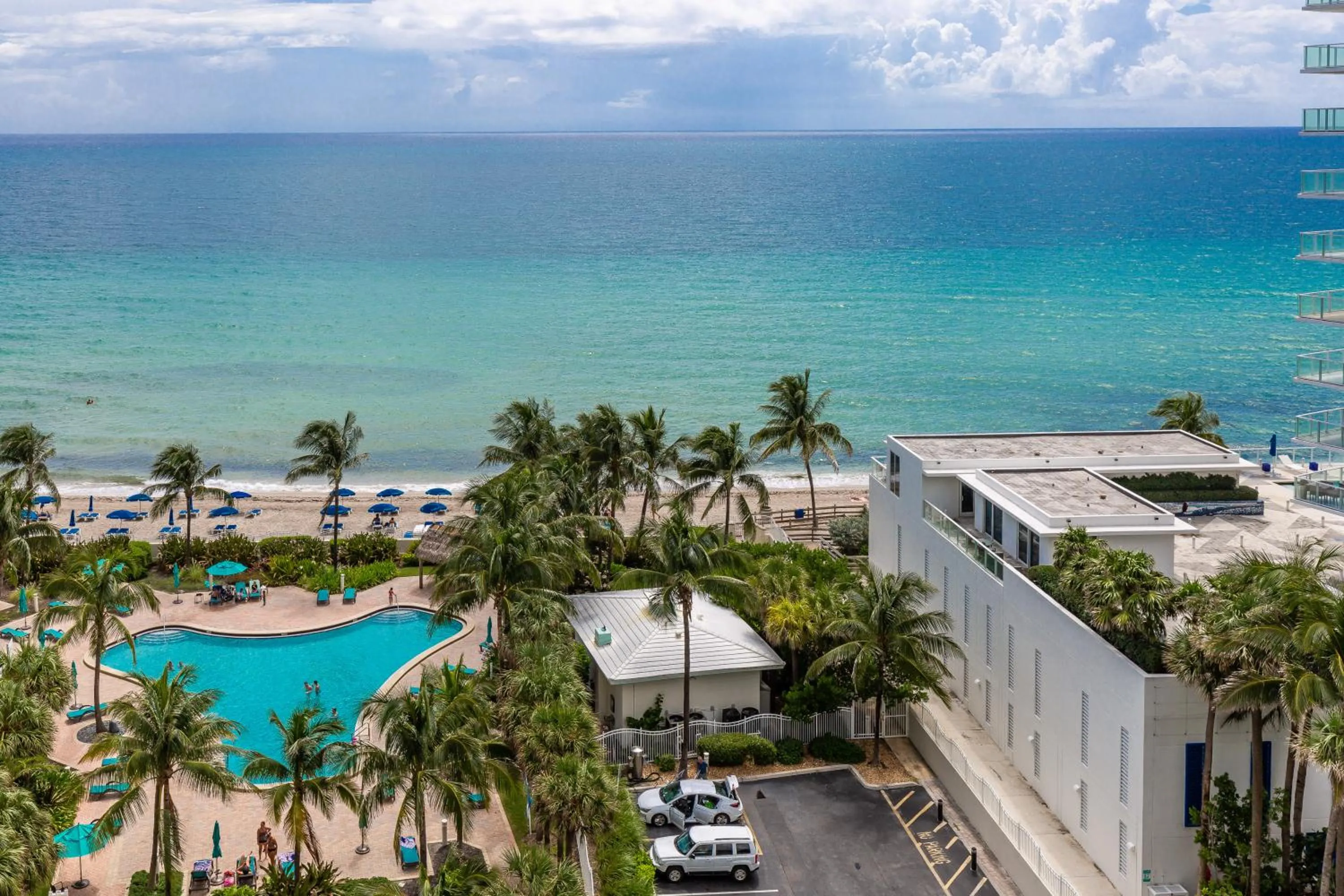 Balcony/Terrace in The Tides Ocean Luxury Suites