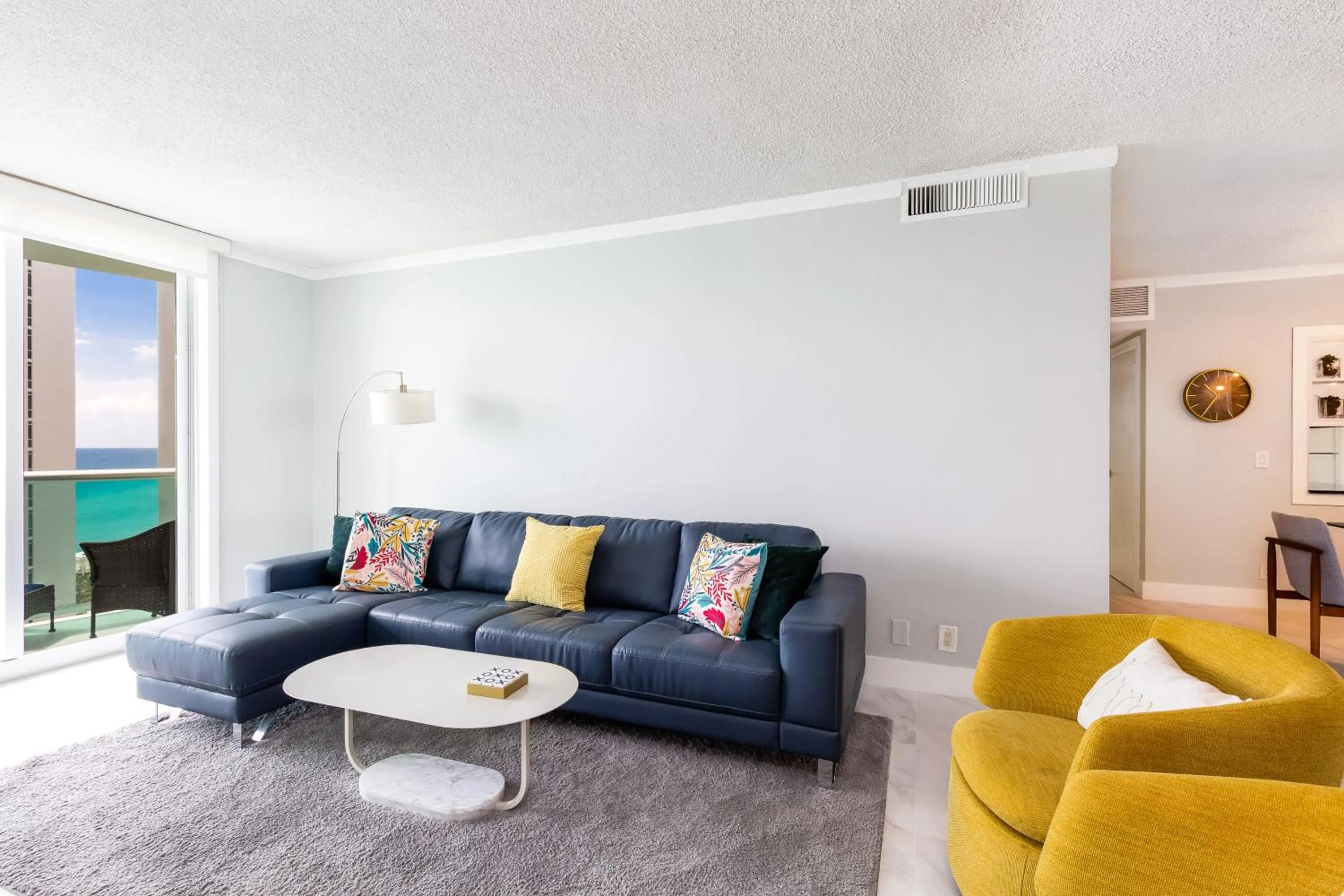 TV and multimedia in The Tides Ocean Luxury Suites