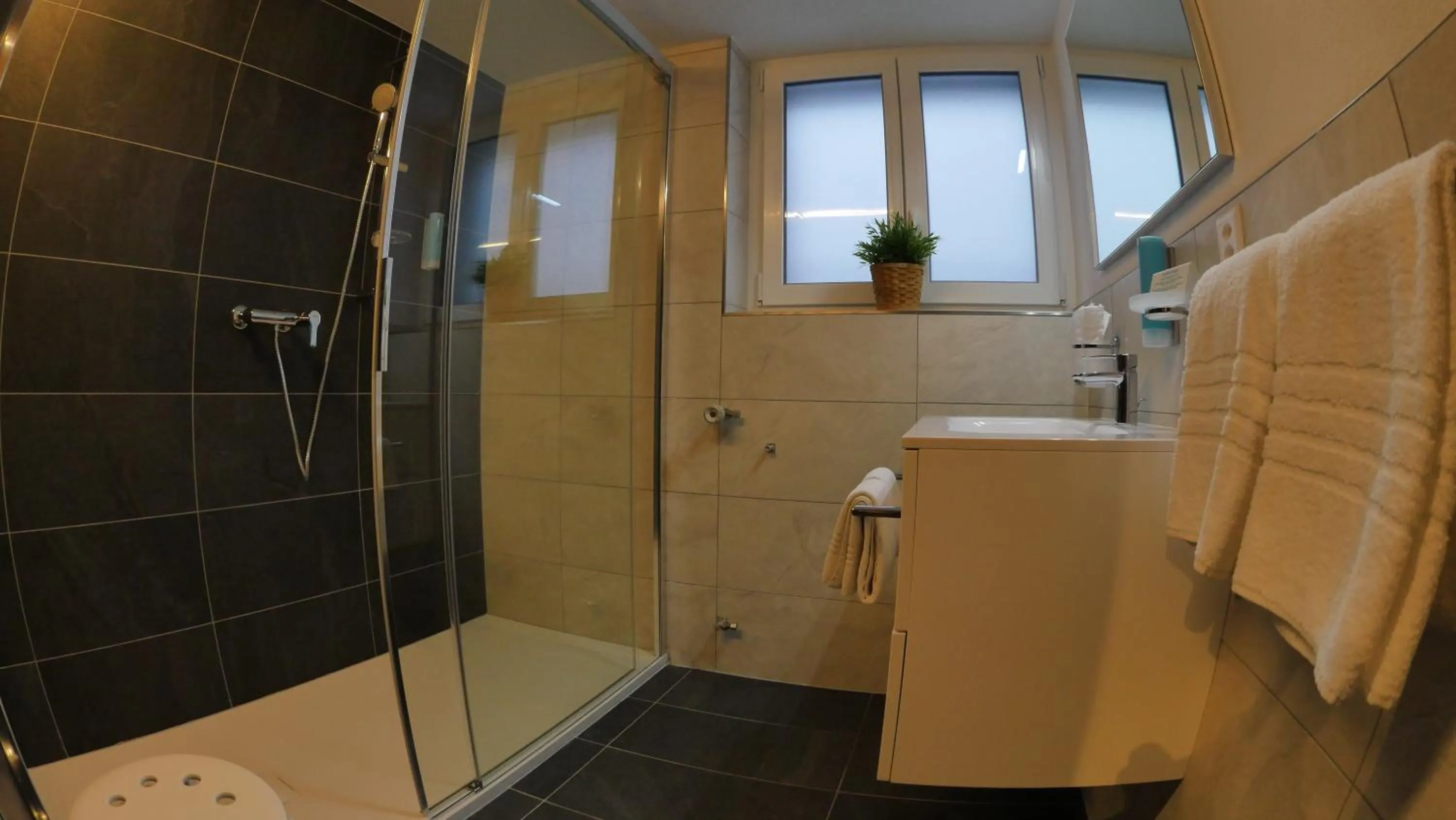 Bathroom in Therme 51° Hotel Physio & Spa