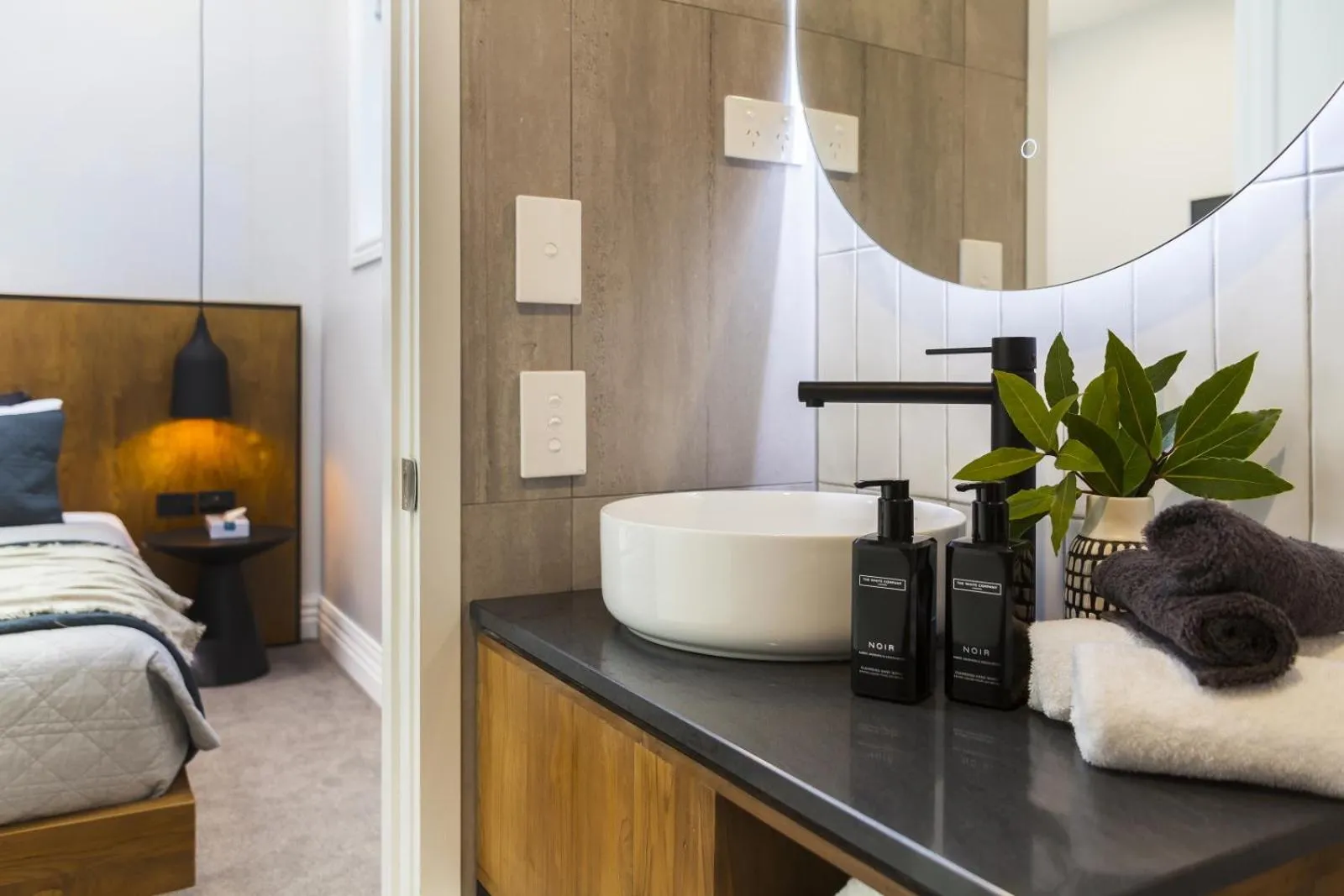 Bathroom, Bed in The Parque