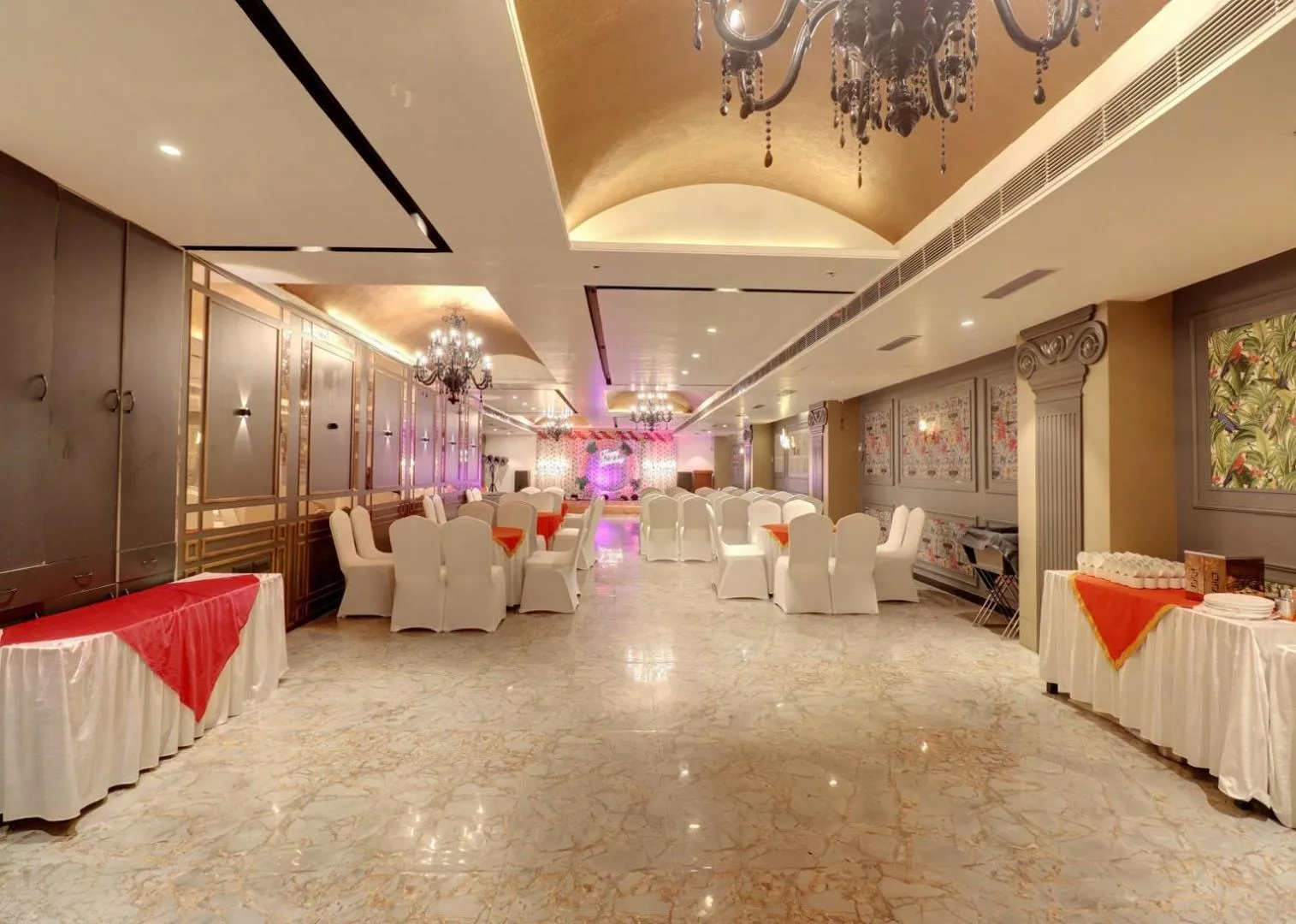 wedding in Hotel Mystic Falls