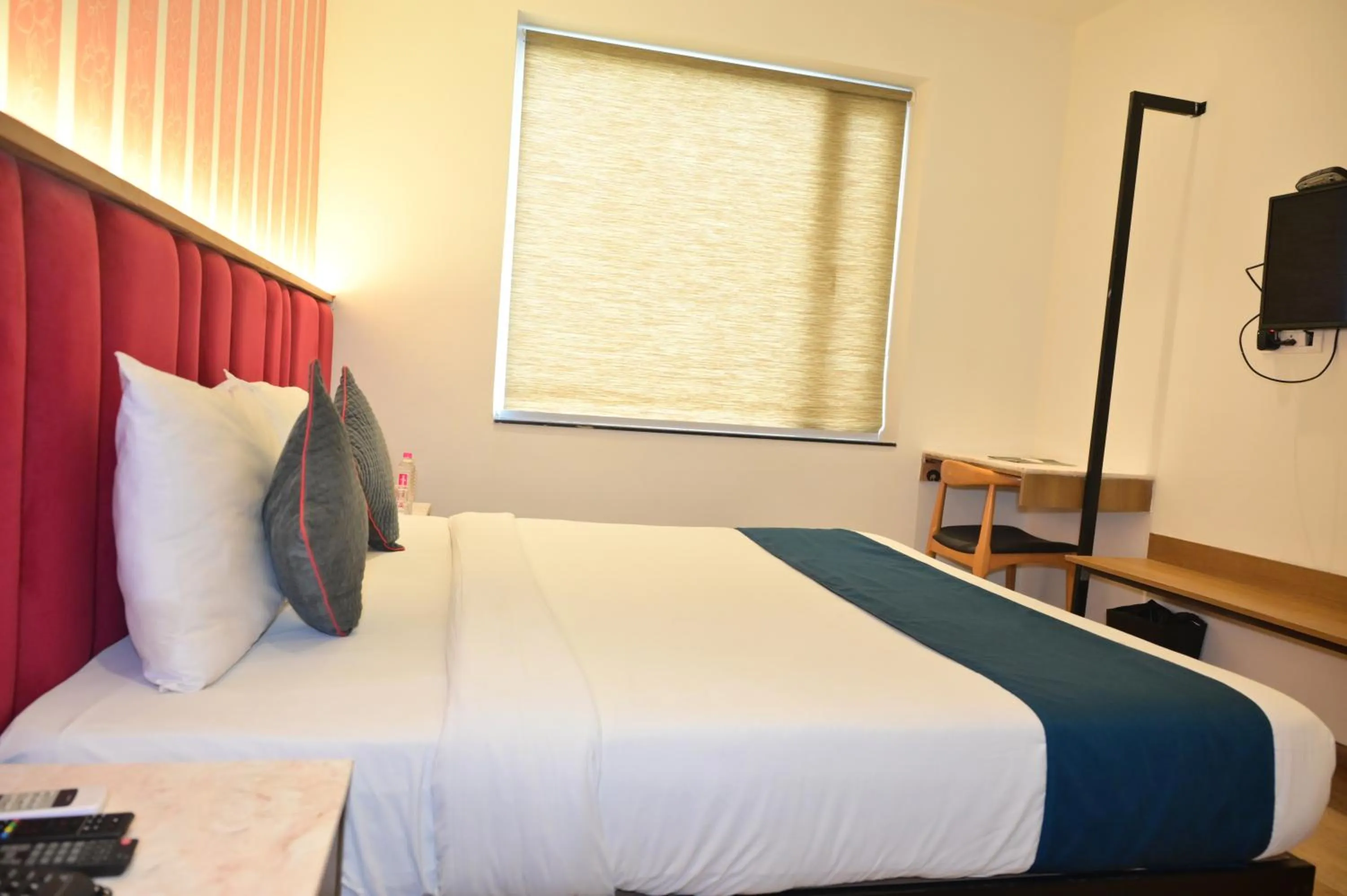 Bedroom, Bed in Hotel Mystic Falls