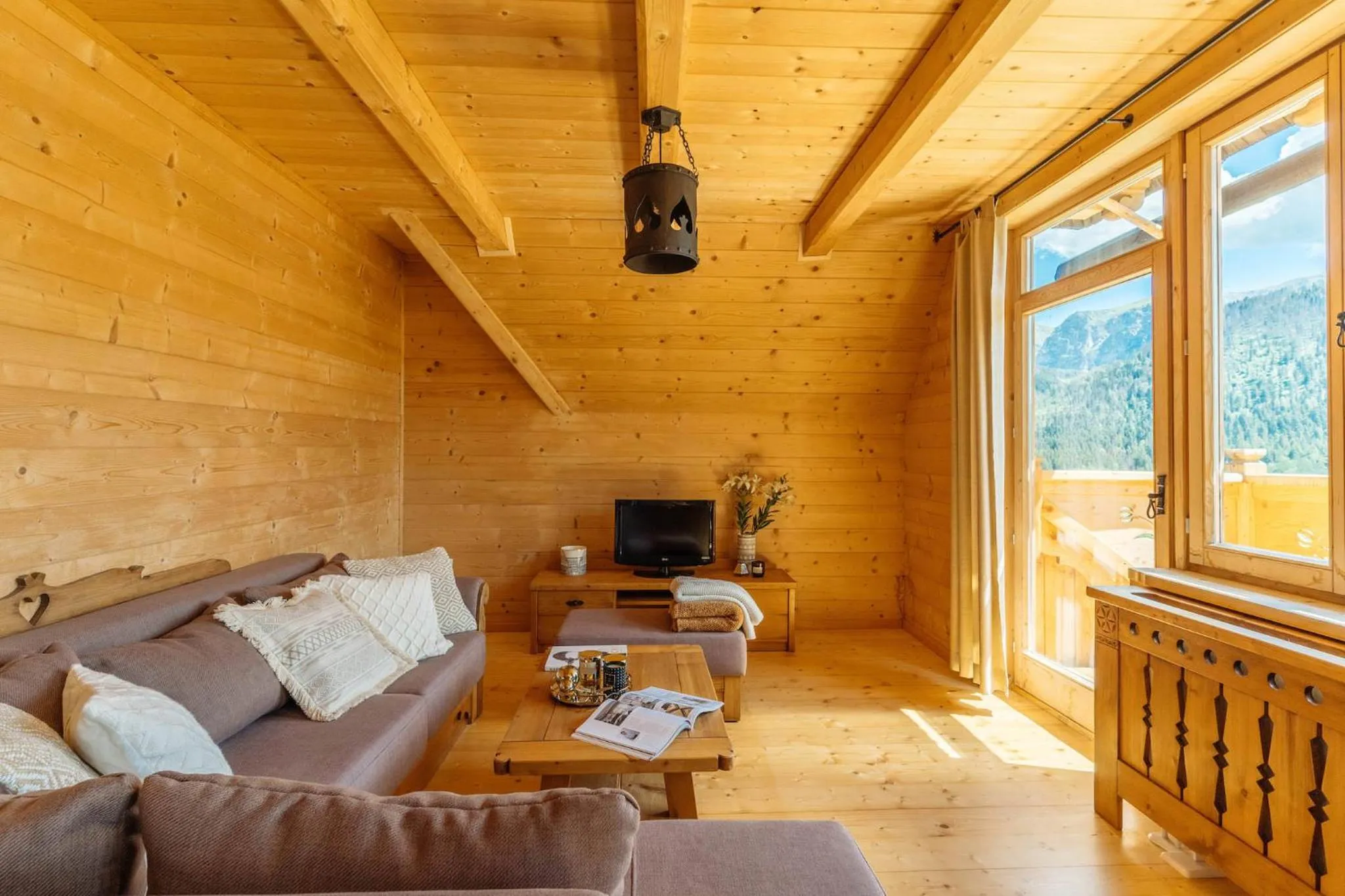 Living room in Podhalańskie Tarasy - LoftAffair