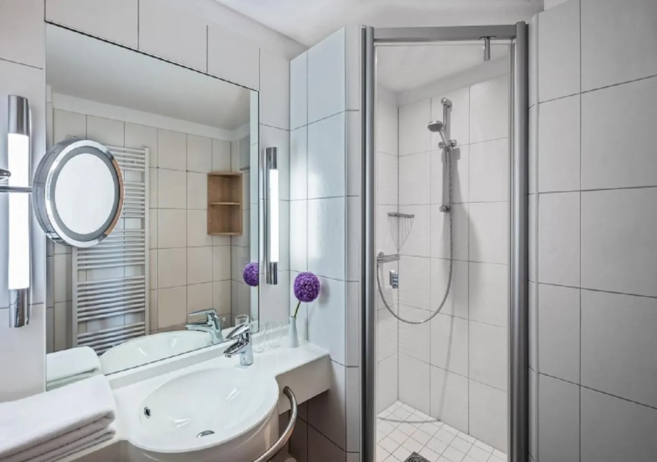 Shower in Strandhotel Gerken