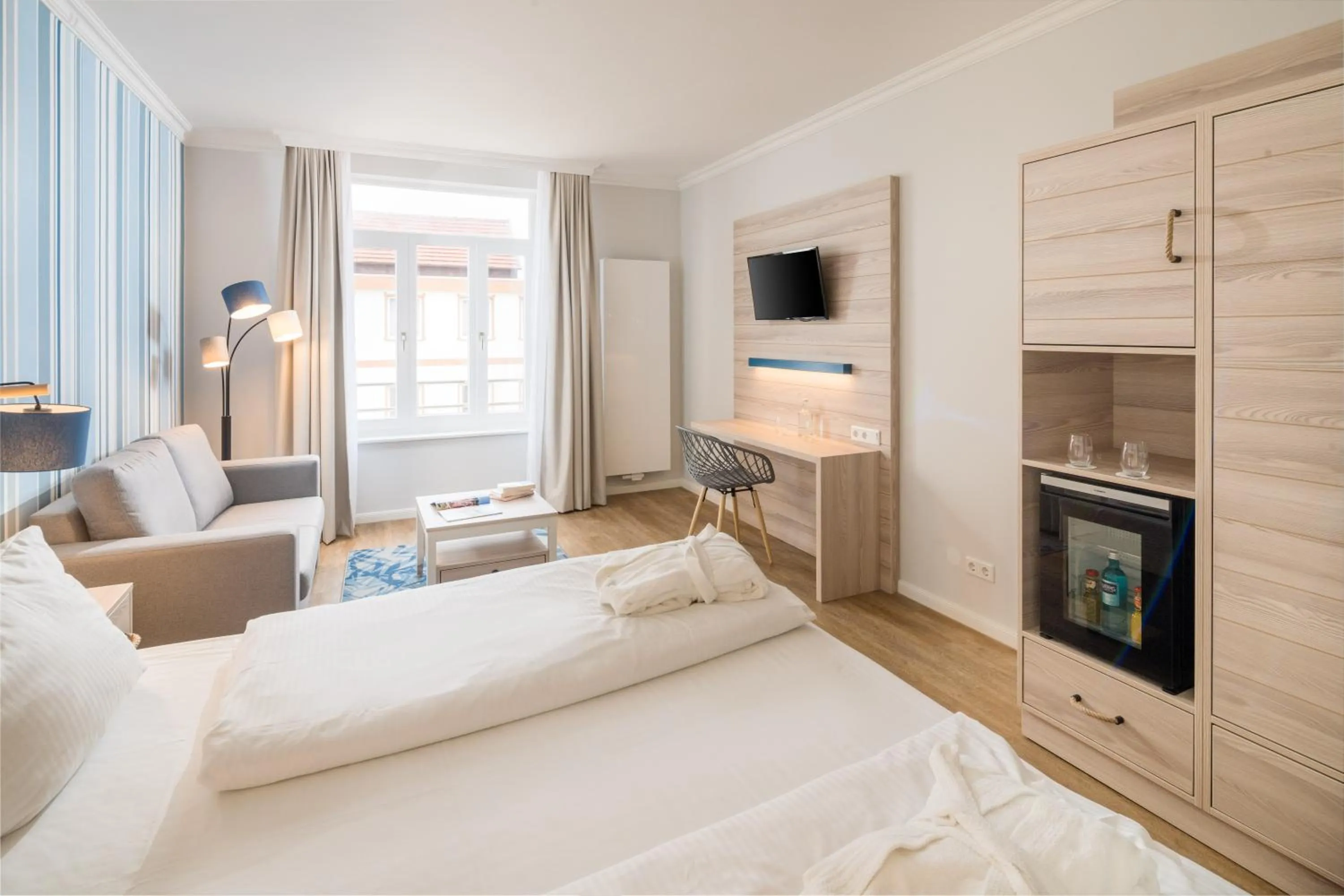 Photo of the whole room, Bed in Strandhotel Gerken