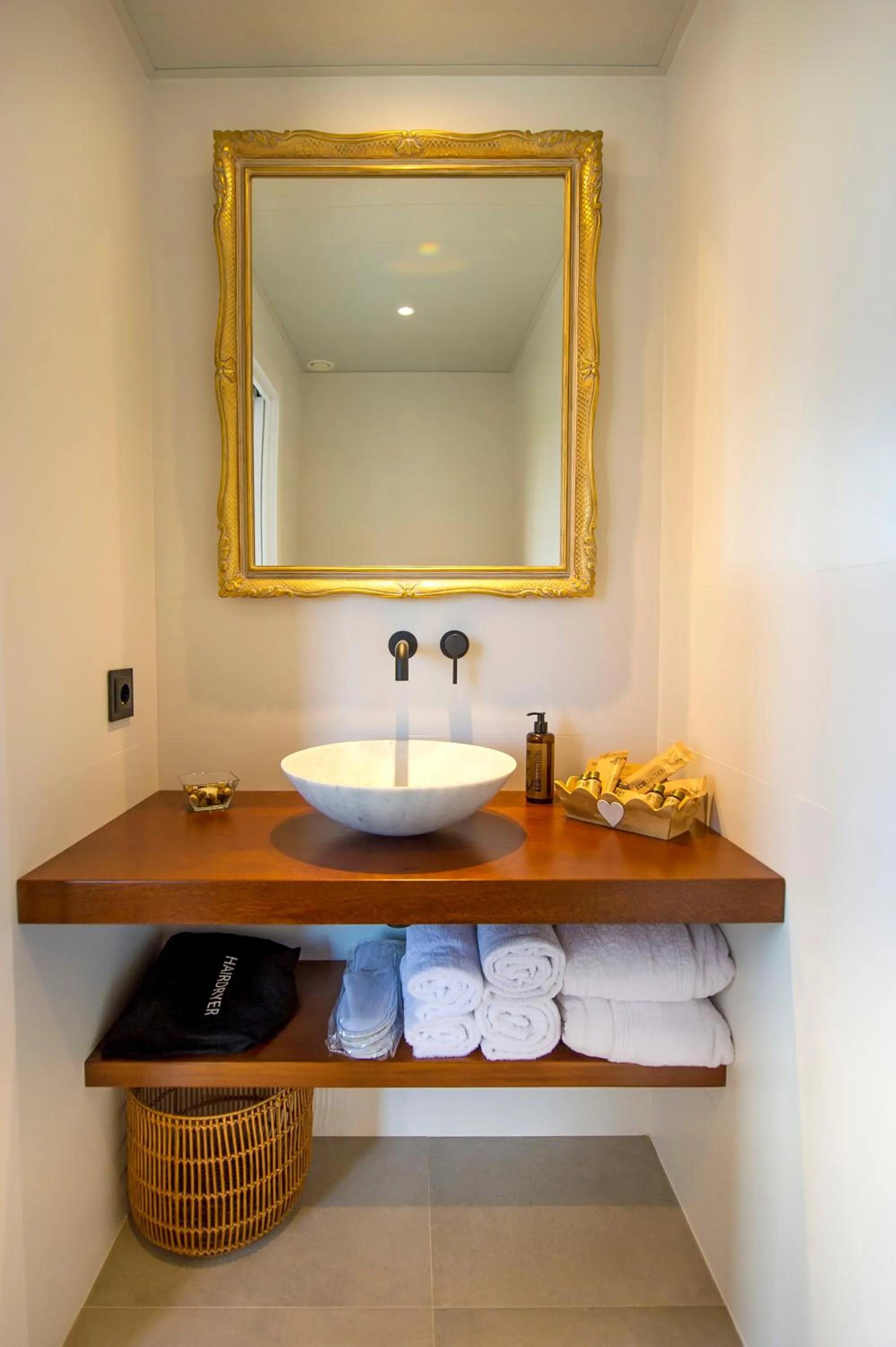 Toilet in Bolet Casa Modernista